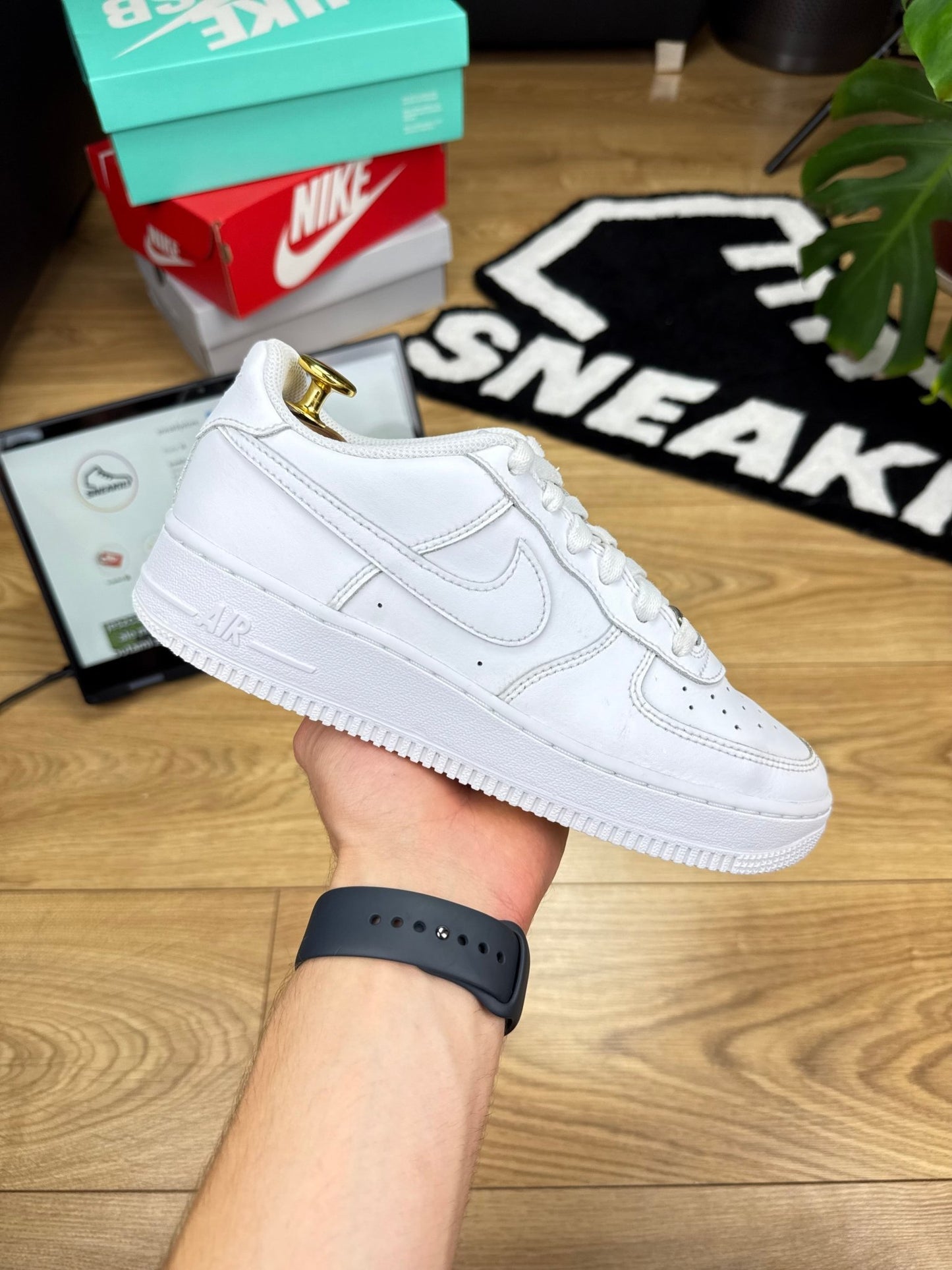 Nike Air Force 1 Low (38.5)