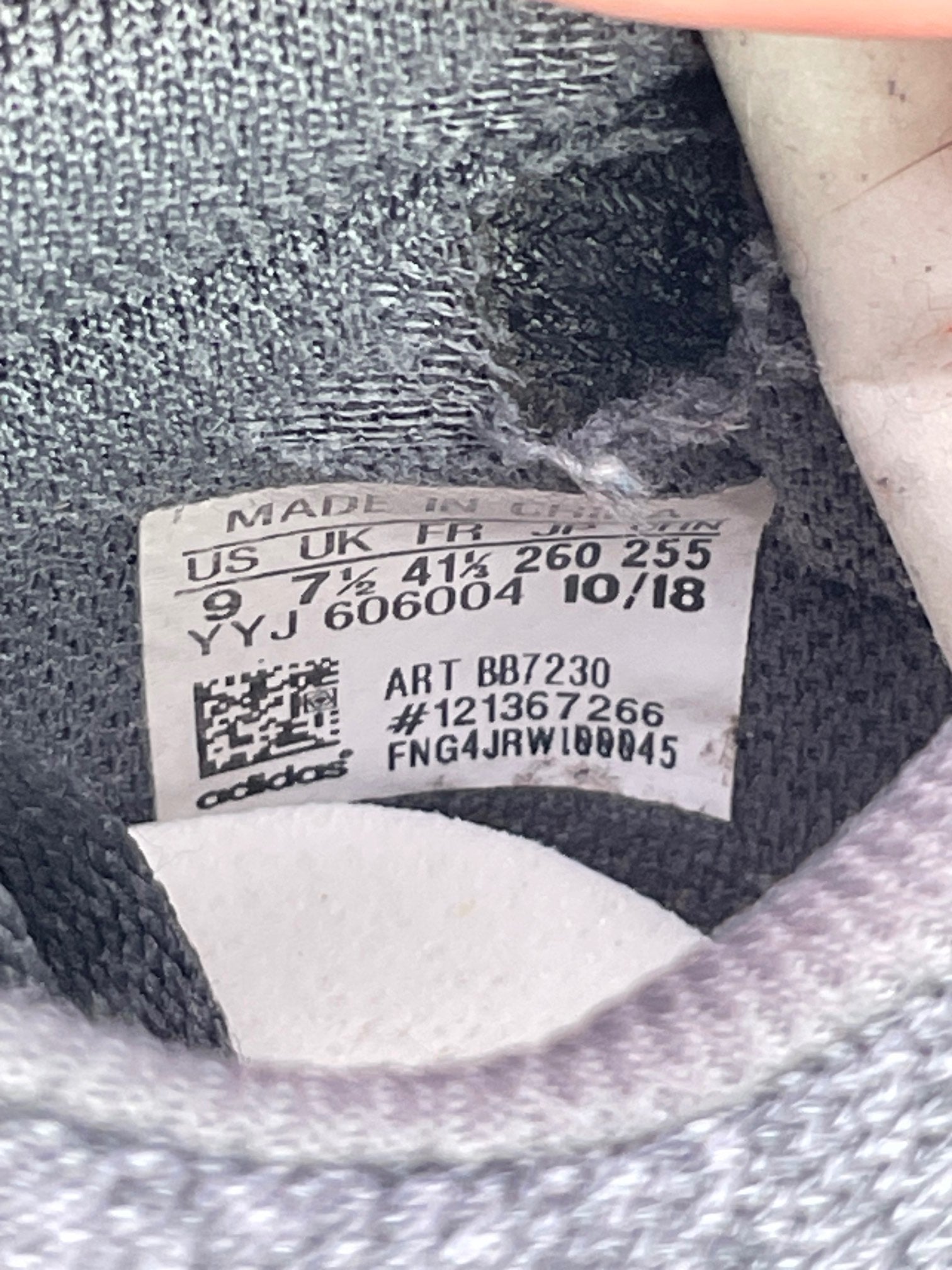Adidas Solar LT Trainer — buty sportowe męskie w bardzo dobrym stanie rozmiar 41 1/3, etykieta z kodem modelu BB7230