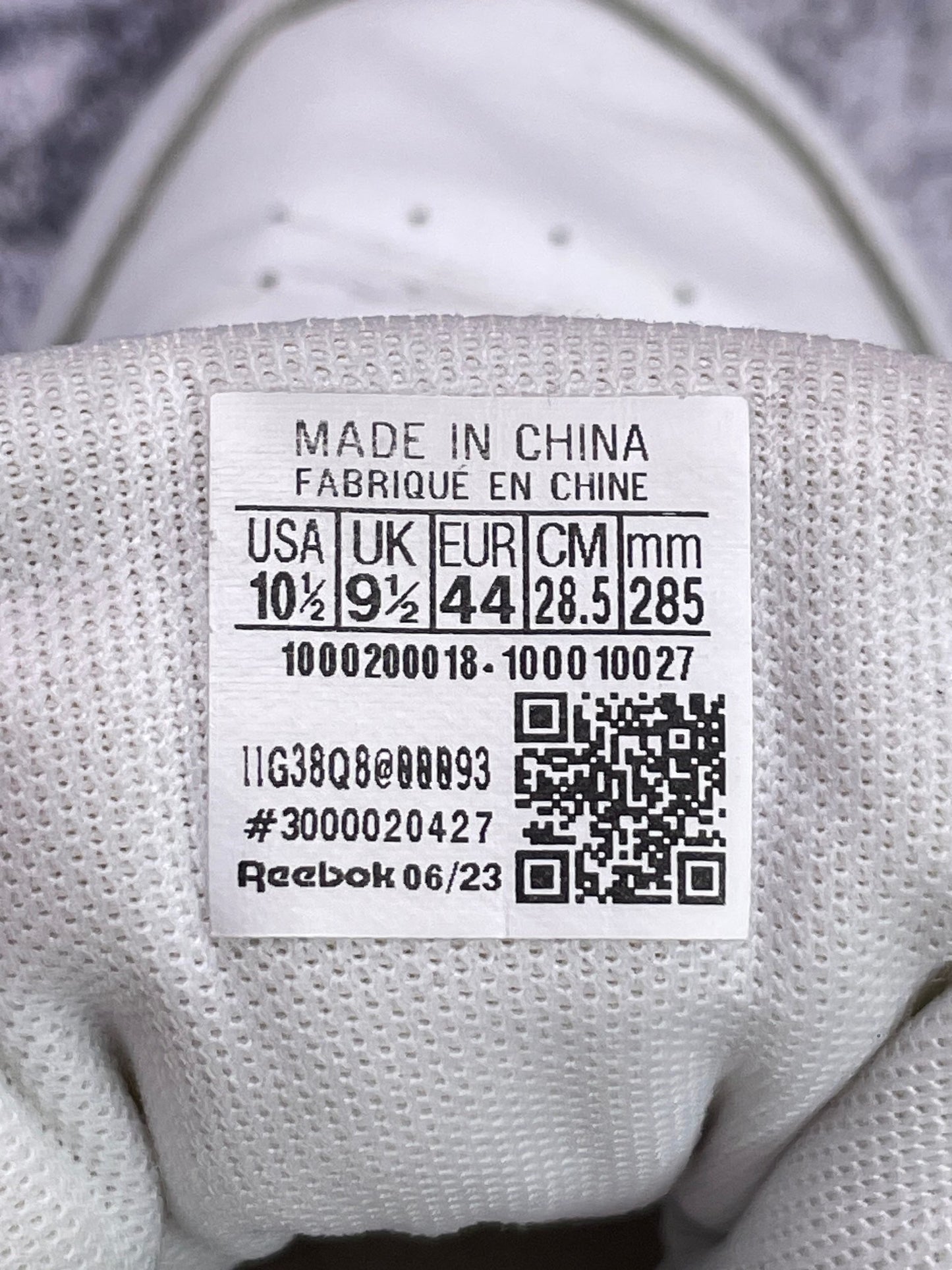 Reebok Glide — buty sportowe męskie w bardzo dobrym stanie rozmiar 44, etykieta z kodem modelu 100010027