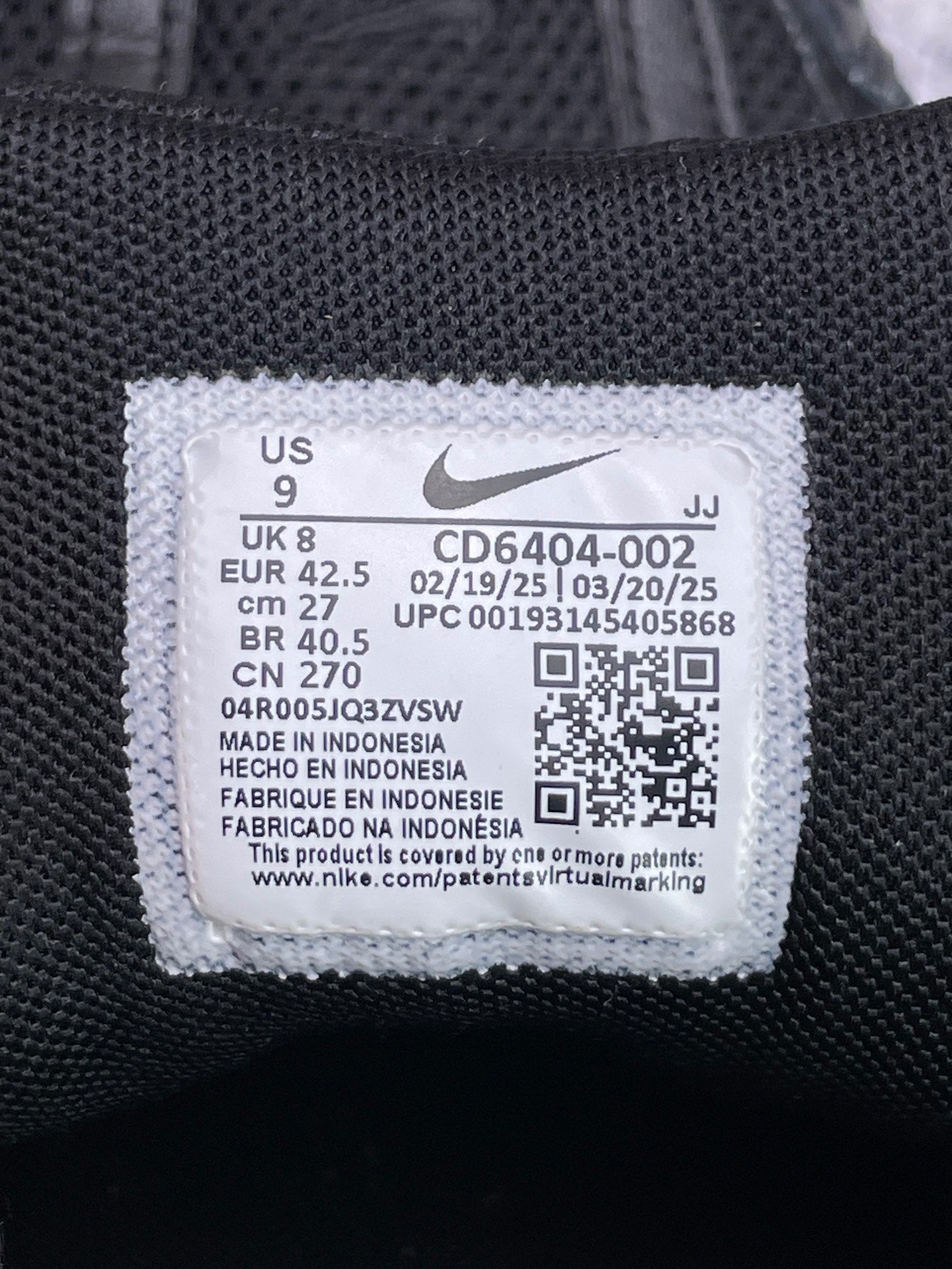 Nike P-6000 Black — buty sportowe męskie w bardzo dobrym stanie rozmiar 42.5, etykieta z kodem modelu CD6404-002