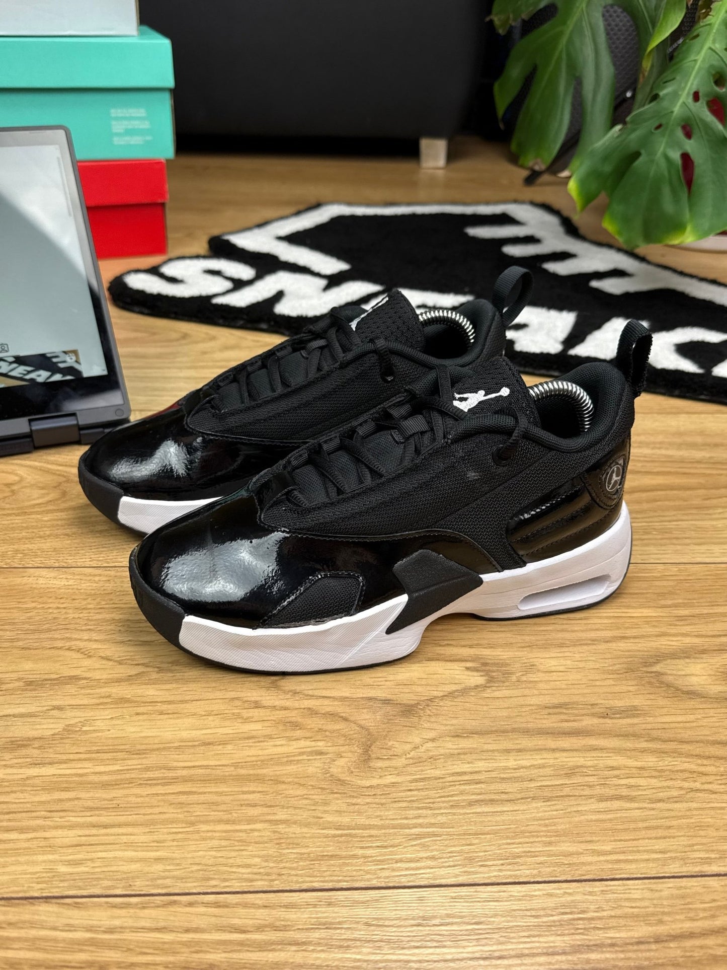 Nike Air Jordan Max Aura 6 (37.5)