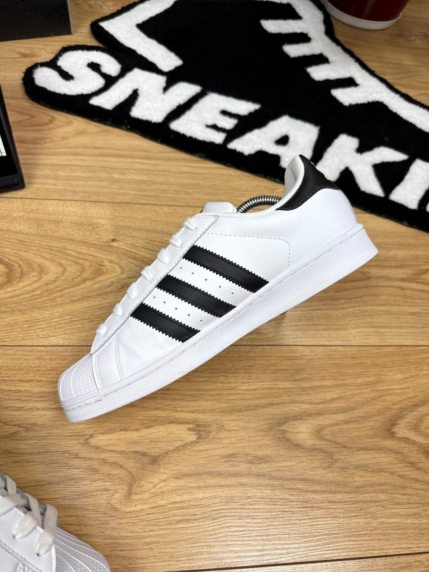 Adidas Superstar (44 2/3)