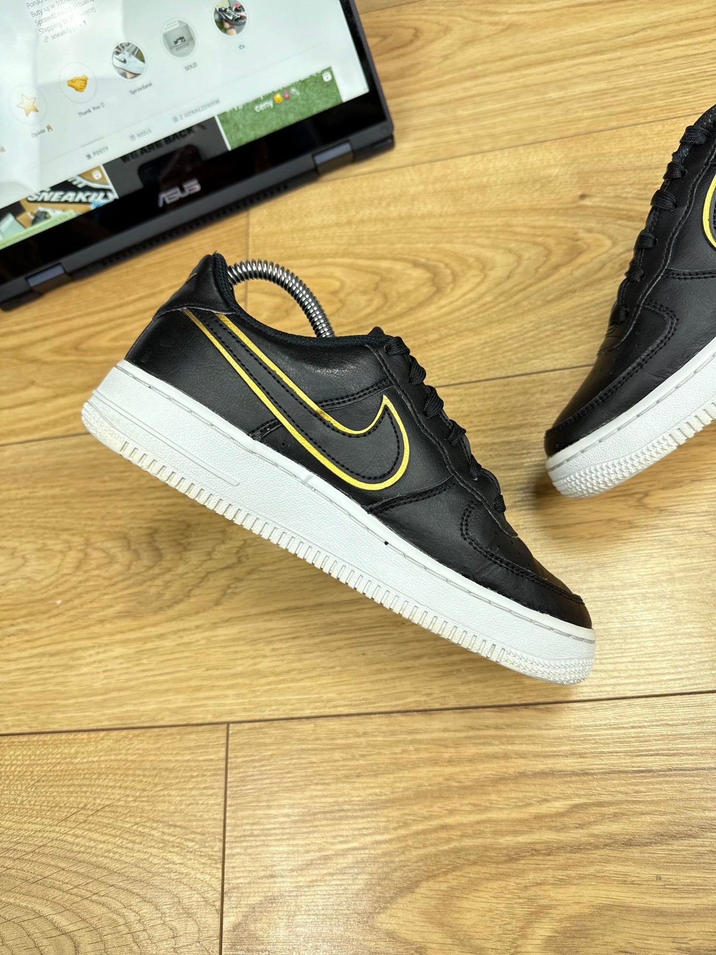 Nike Air Force 1 Low (37.5)
