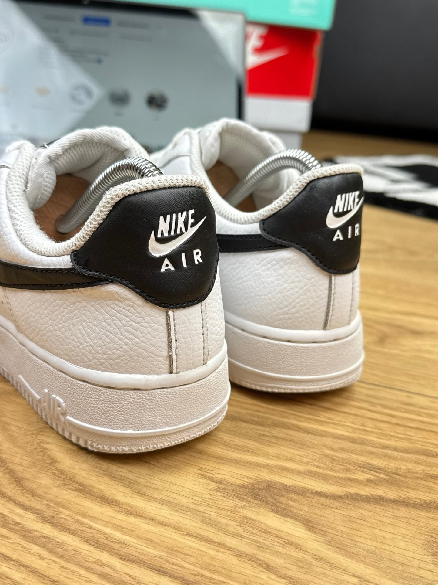 Nike Air Force 1 Low (38.5)