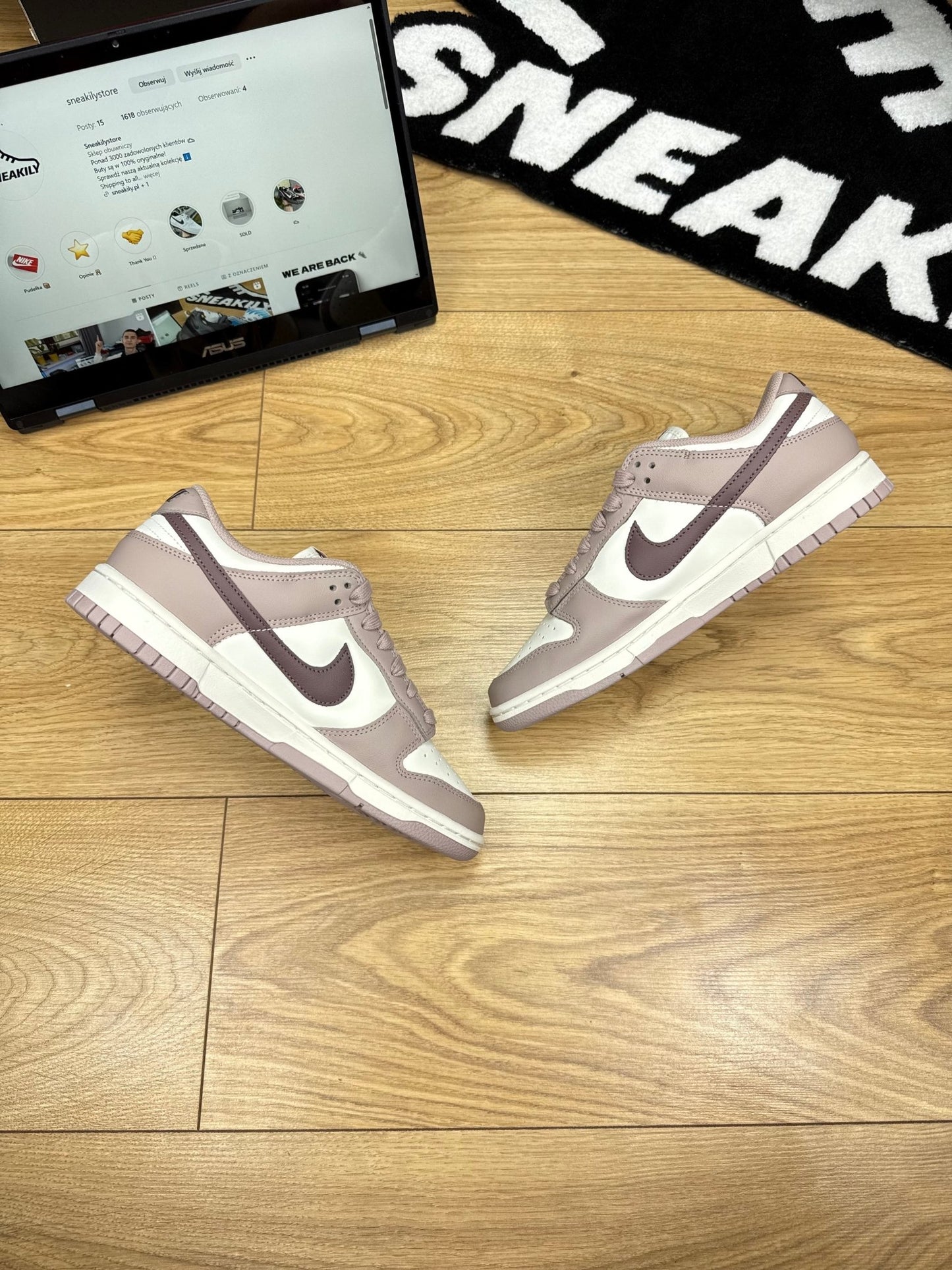 Nike Dunk Low (40)