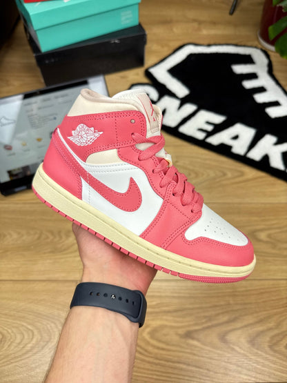 Nike Air Jordan 1 Mid (37.5)
