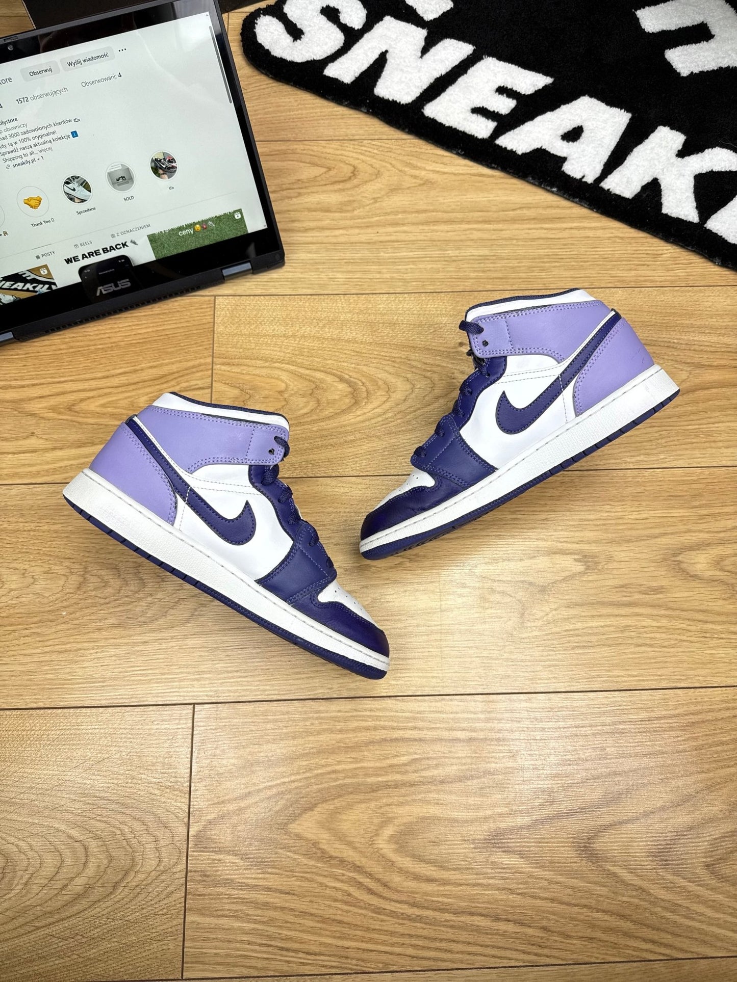 Nike Air Jordan 1 Mid (40)