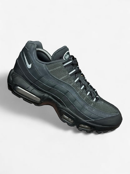 Nike Air Max 95 (42.5)