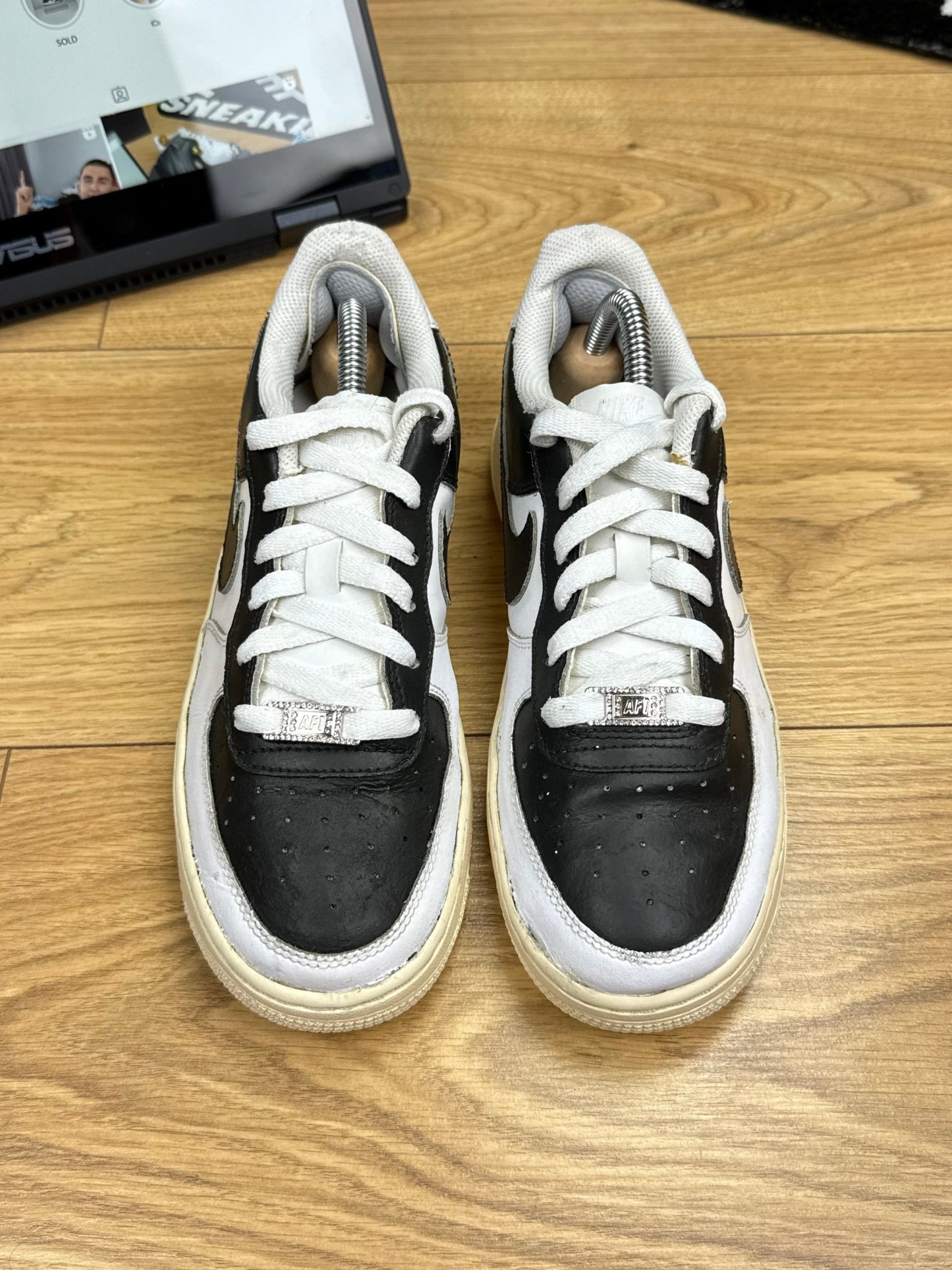 Nike Air Force 1 Low (37.5)