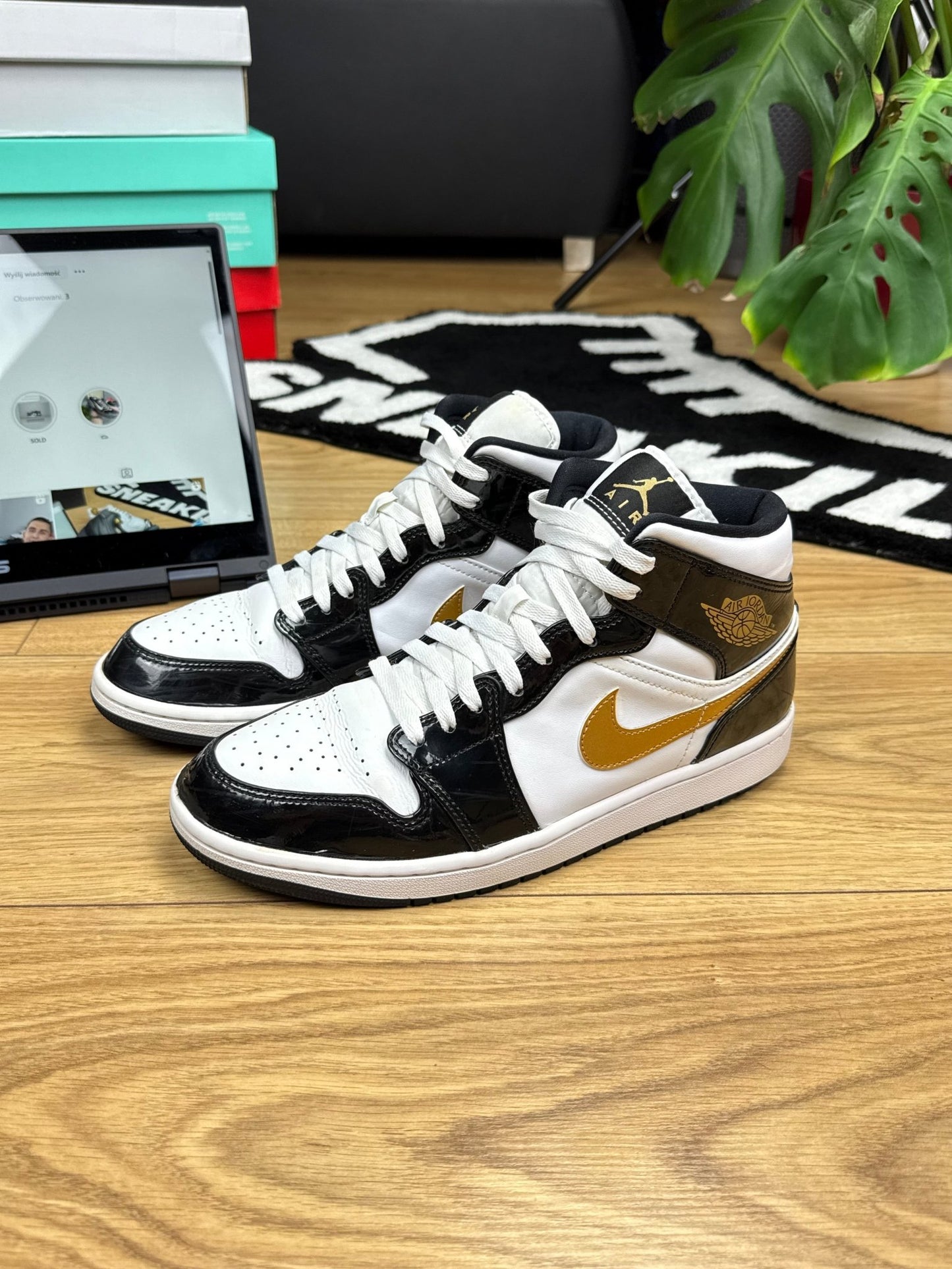 Nike Air Jordan 1 Mid (43)