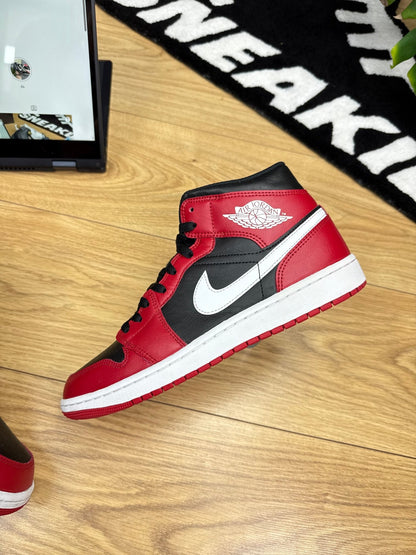 Nike Air Jordan 1 Mid (42.5)