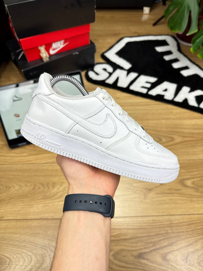 Nike Air Force 1 Low (37.5)
