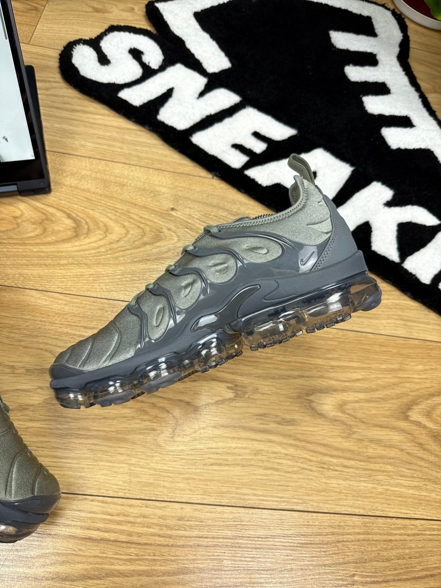 Nike Air Vapormax Plus (44)