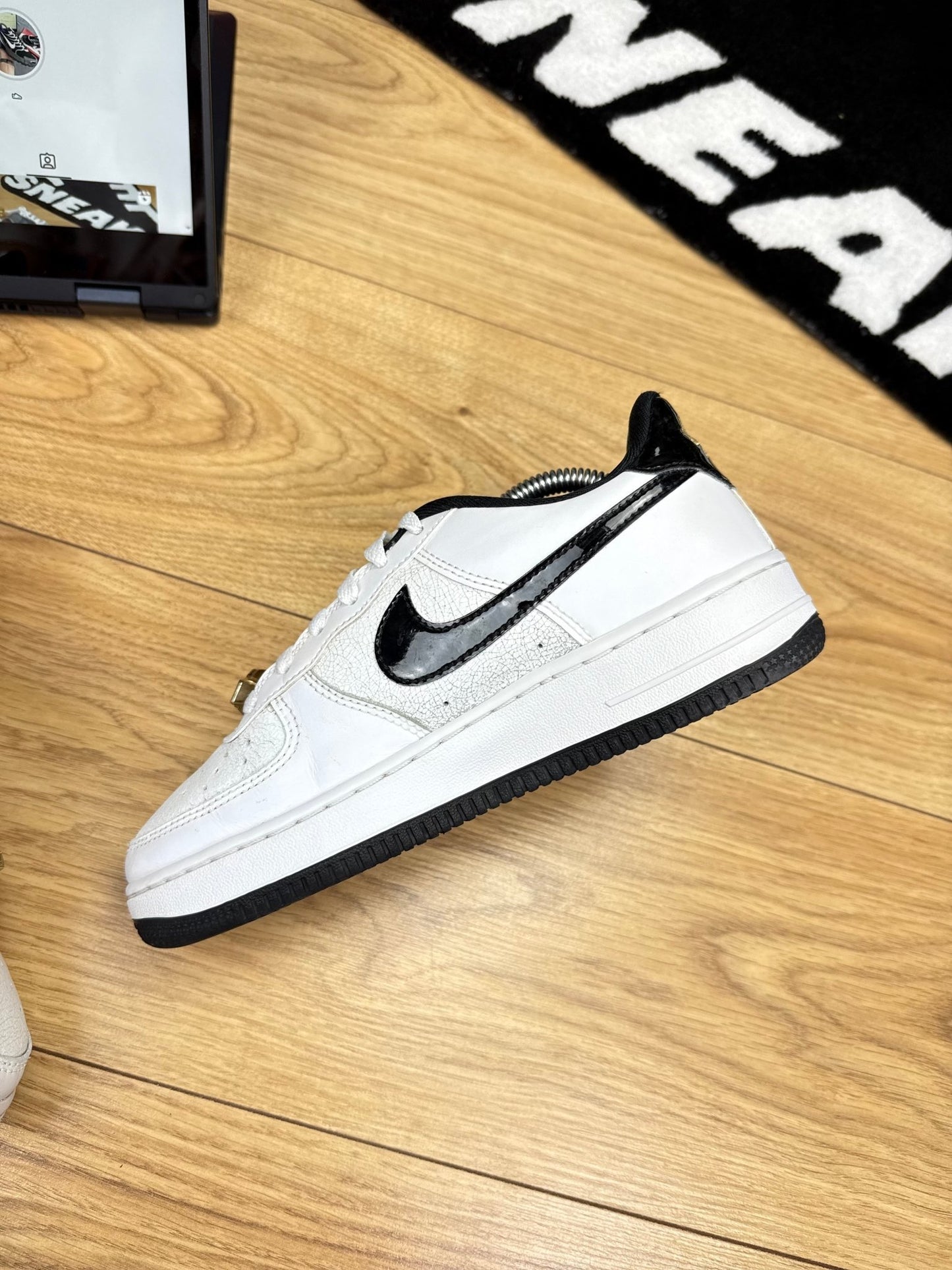 Nike Air Force 1 Low (37.5)