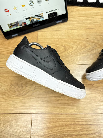 Nike Air Force 1 Low Pixel (40.5)