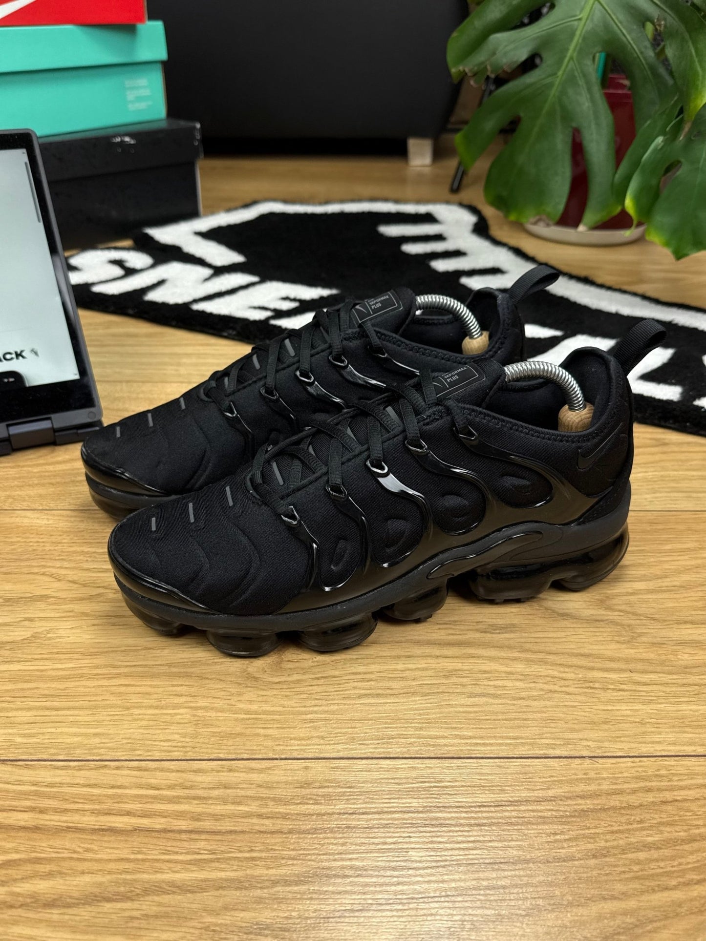 Nike Air Vapormax Plus (42.5)