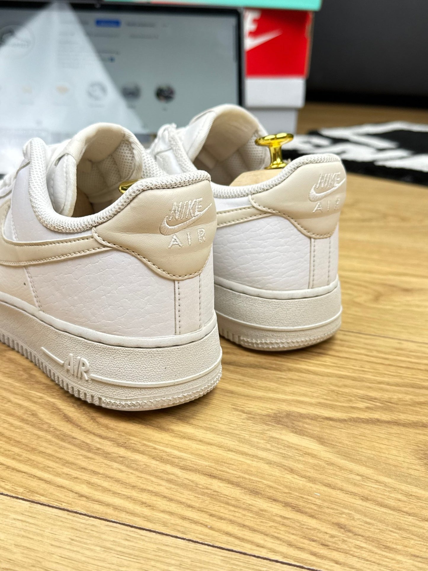 Nike Air Force 1 Low (40.5)