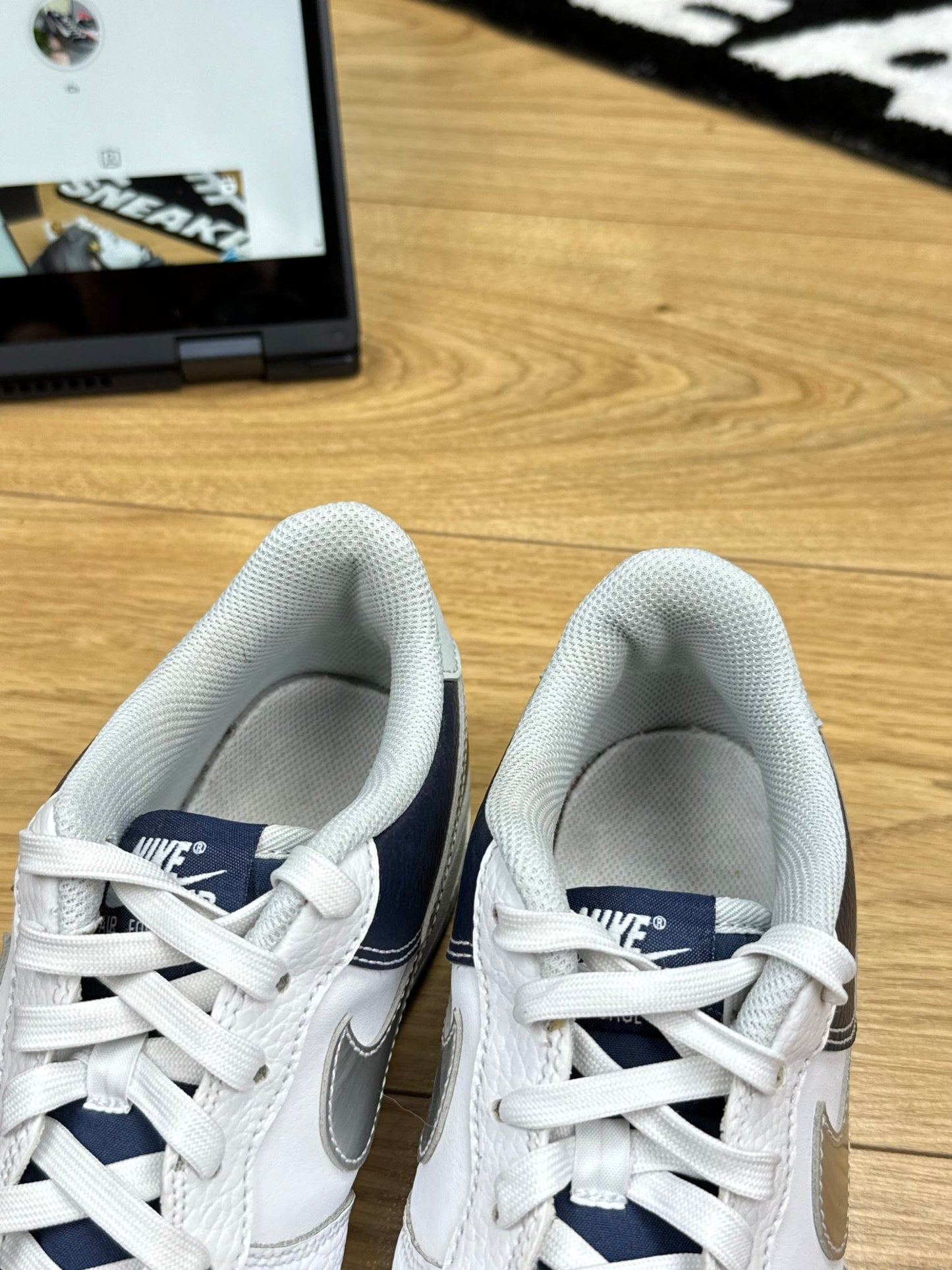 Nike Air Force 1 Low (40)