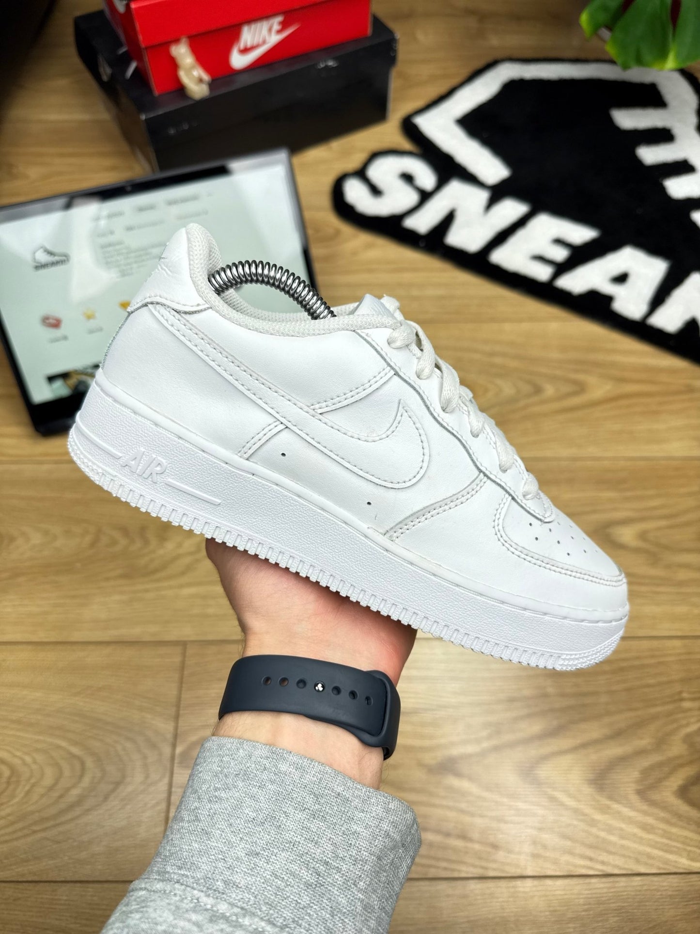 Nike Air Force 1 Low (38.5)