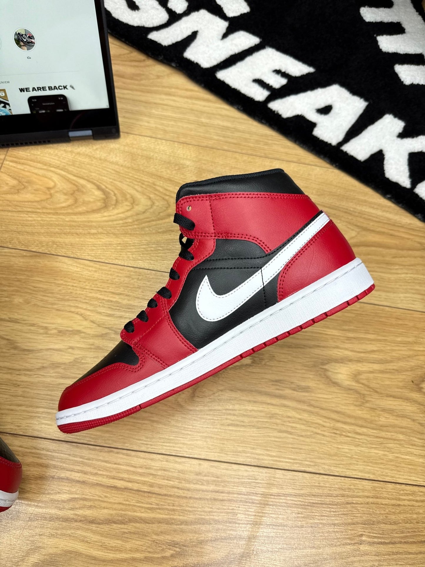 Nike Air Jordan 1 Mid (44)