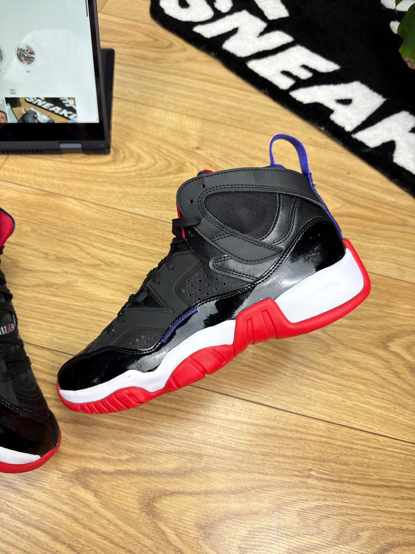 Nike Air Jordan Jumpman Two Trey (43)