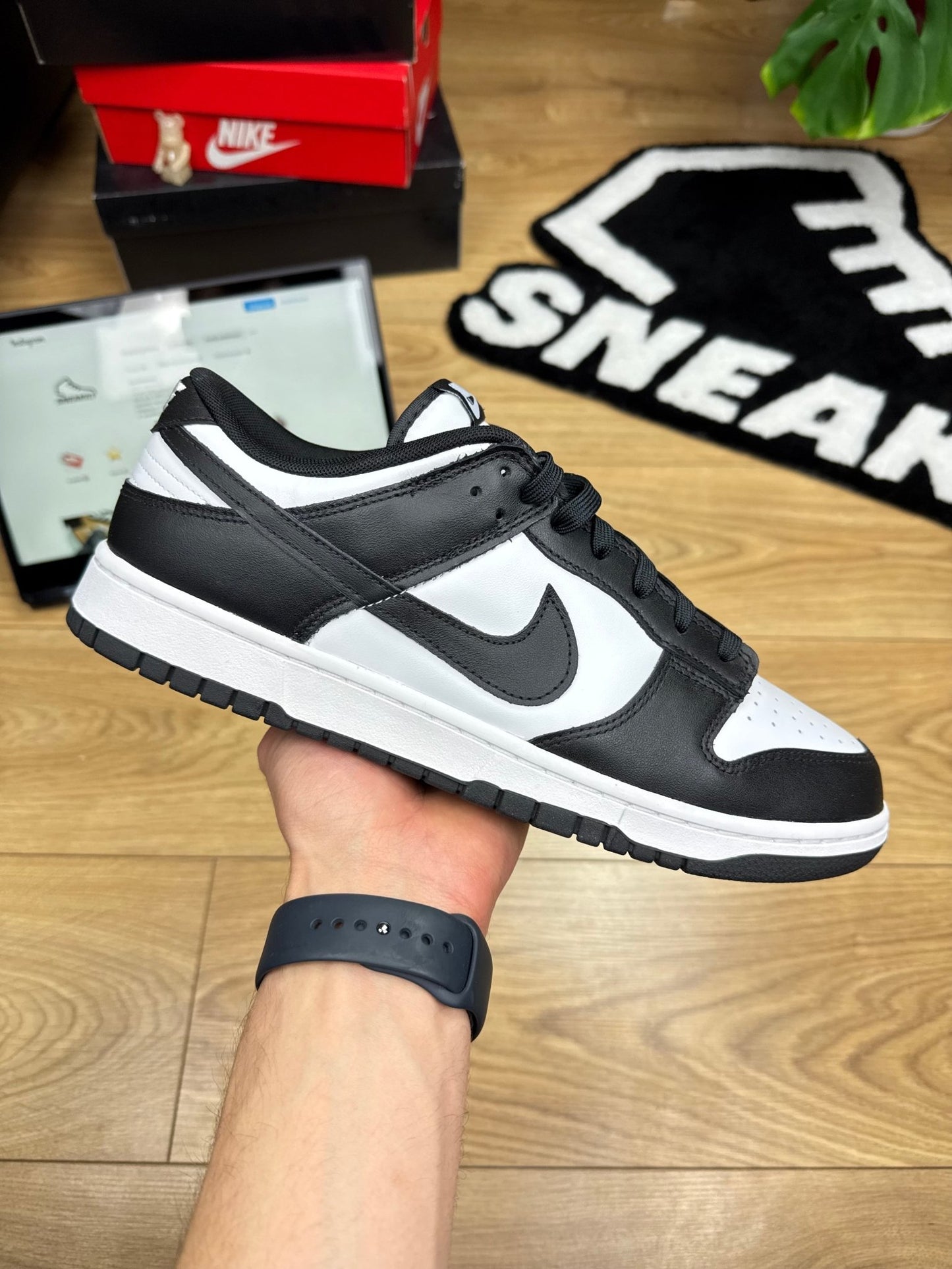 Nike Dunk Low Panda (46)