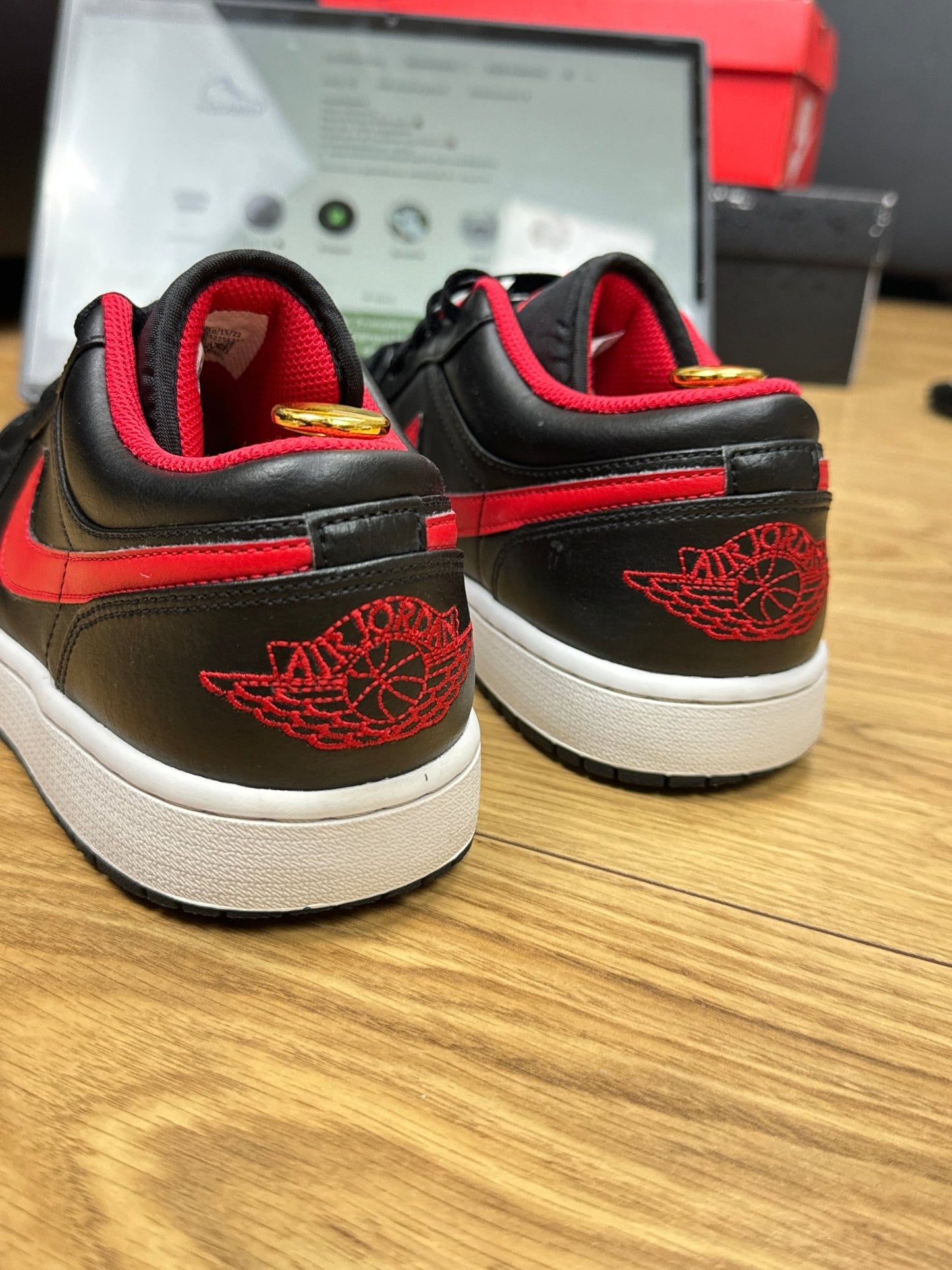Nike Air Jordan 1 Low (42.5)