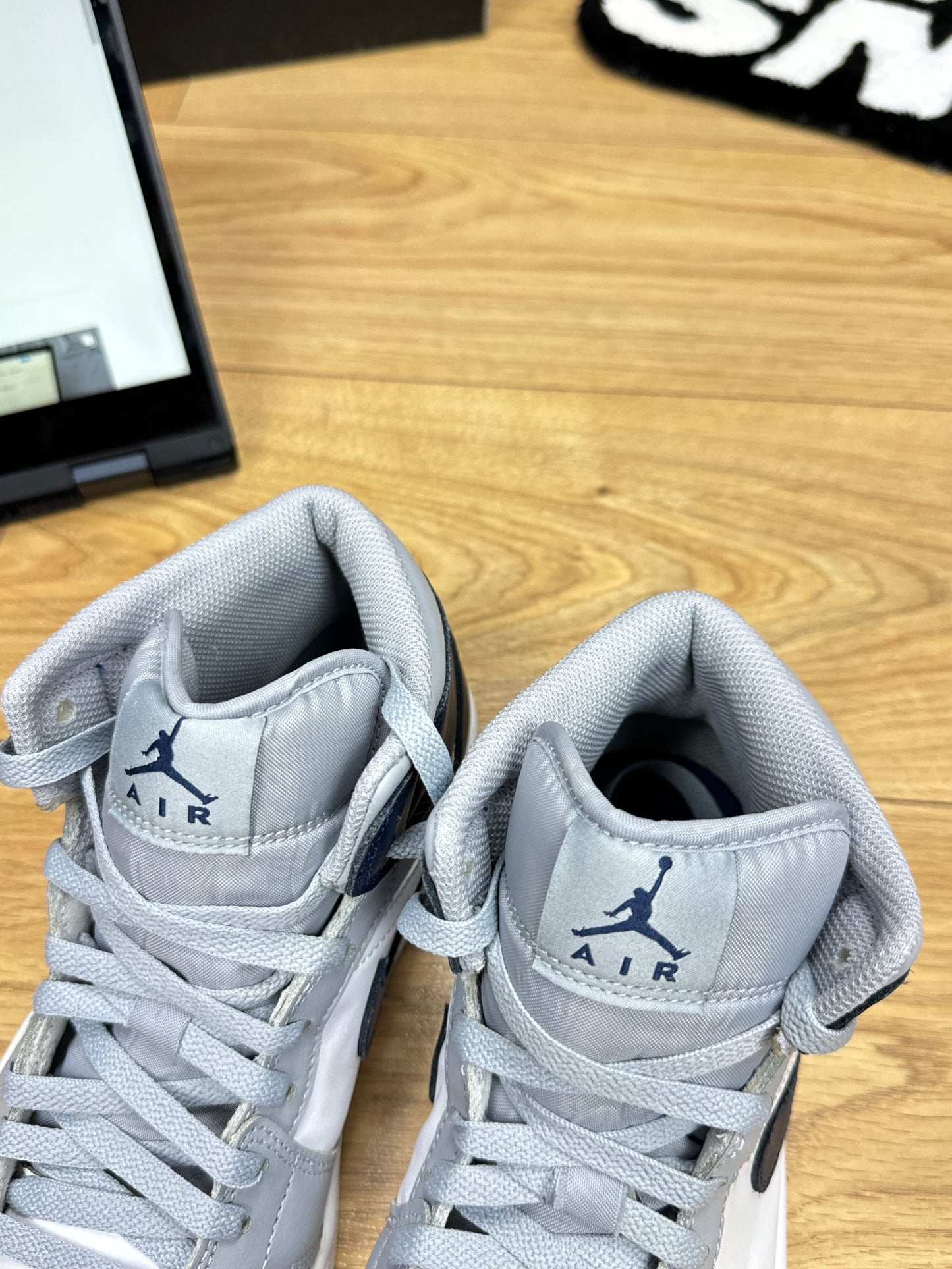 Nike Air Jordan 1 Mid (43)