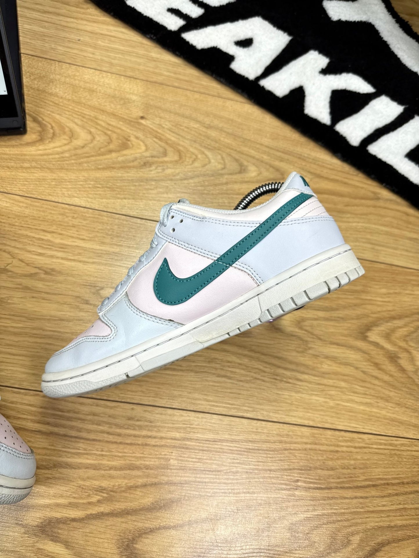 Nike Dunk Low (40)
