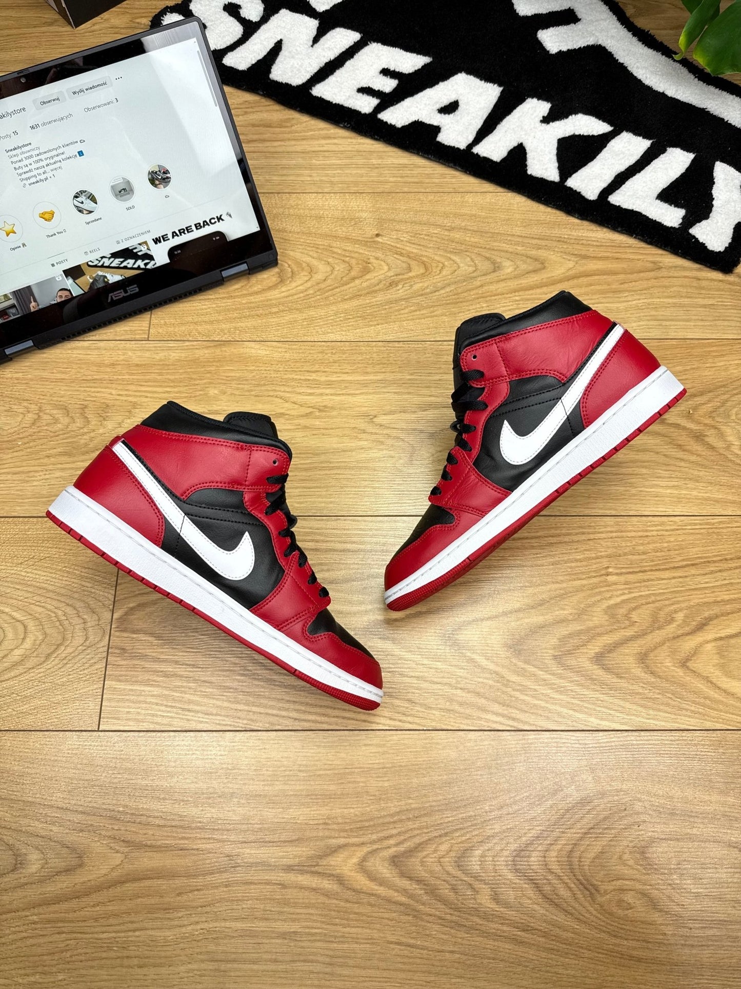 Nike Air Jordan 1 Mid (44)