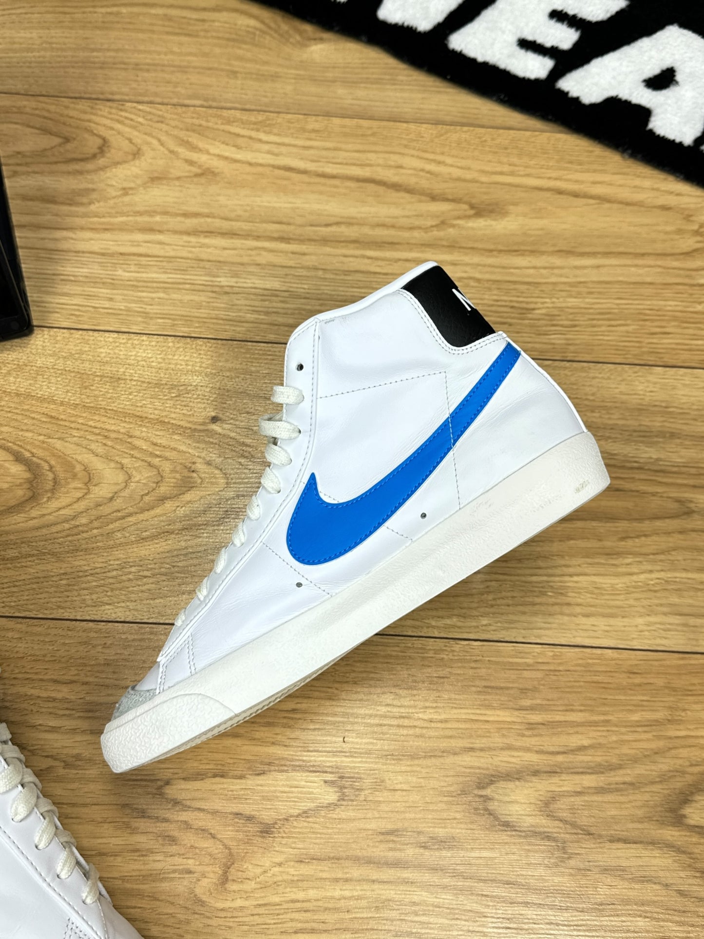 Nike Blazer Mid 77 (43)