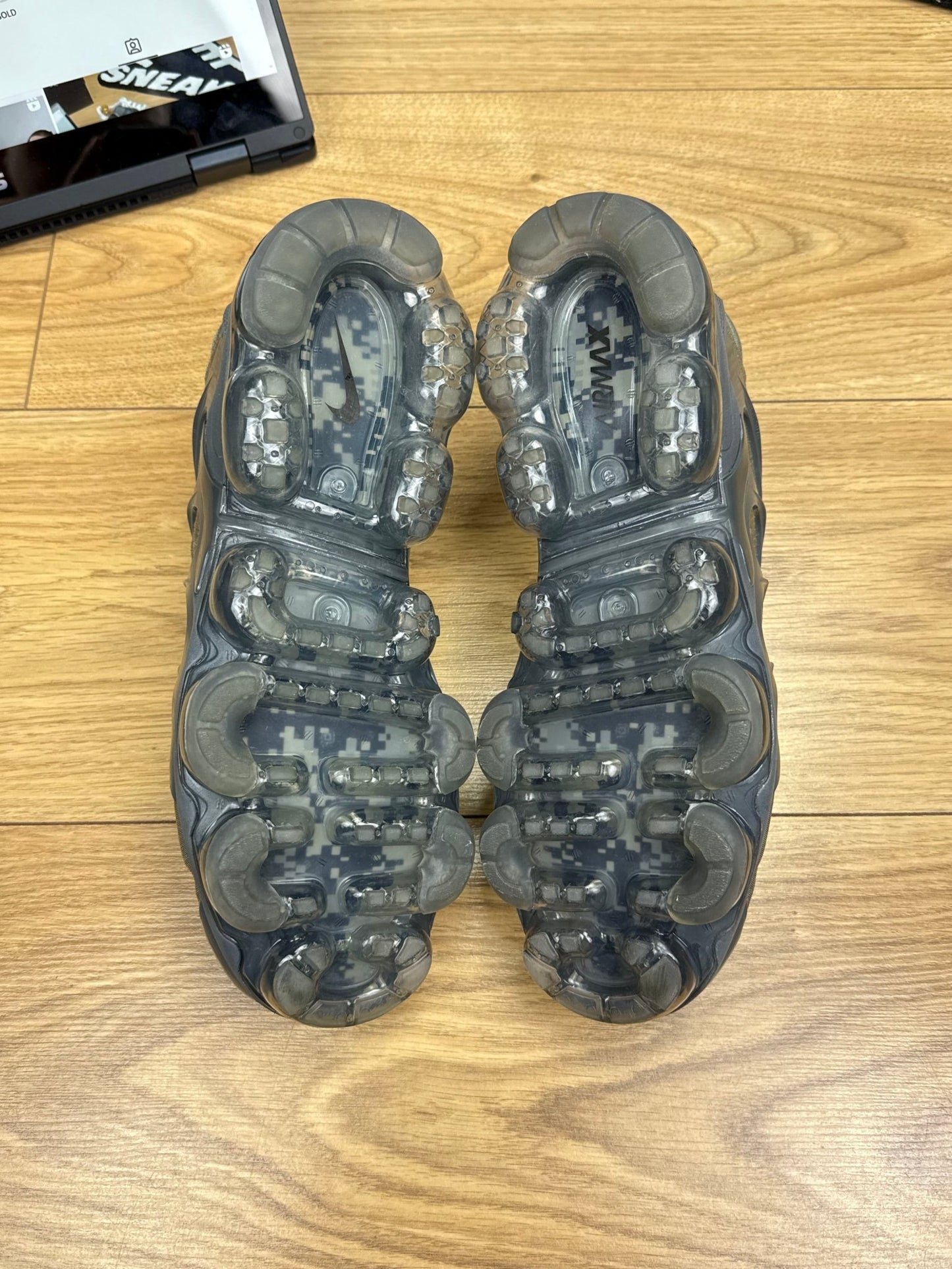 Nike Air Vapormax Plus (42.5)