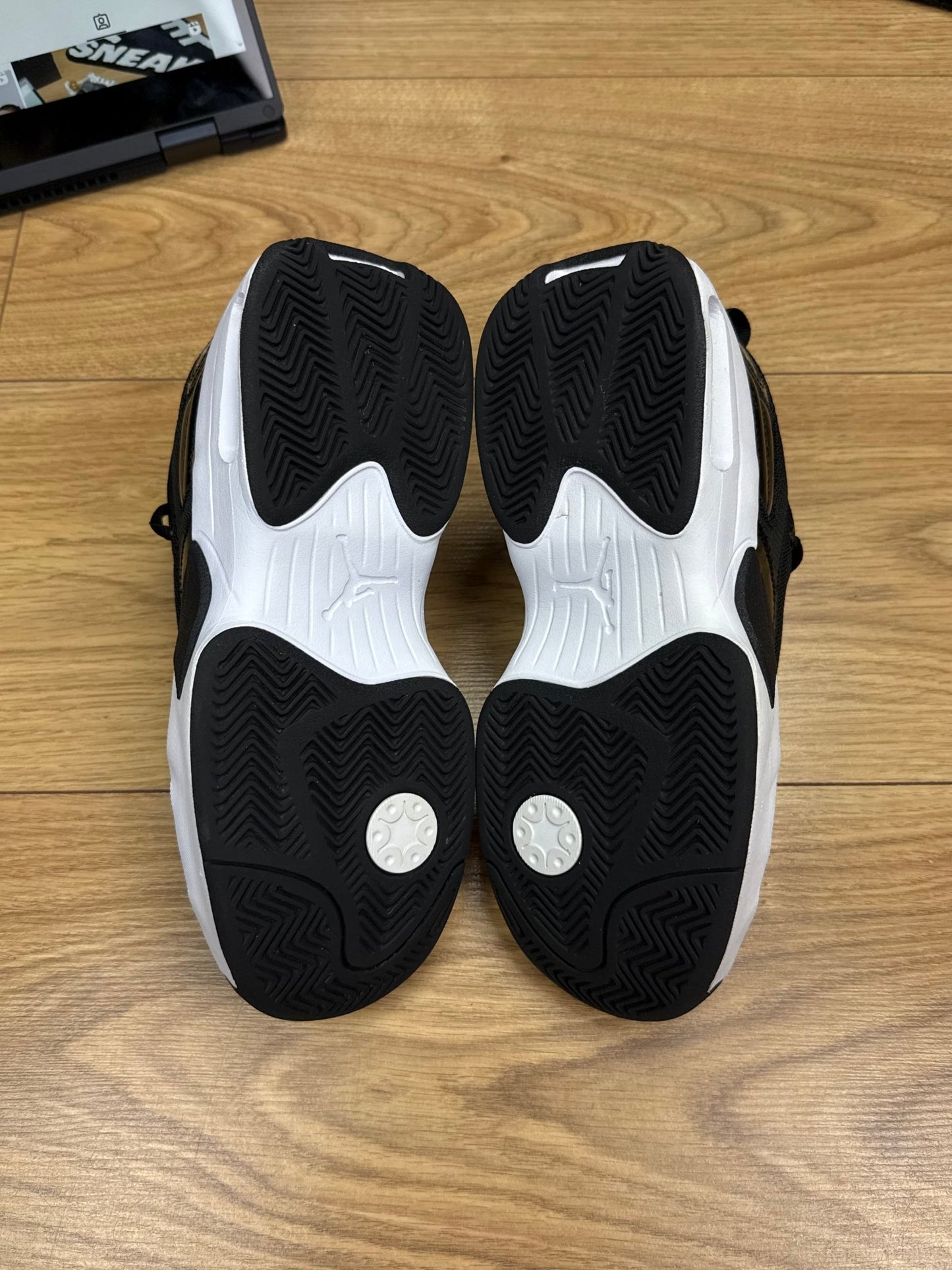 Nike Air Jordan Max Aura 6 (37.5)