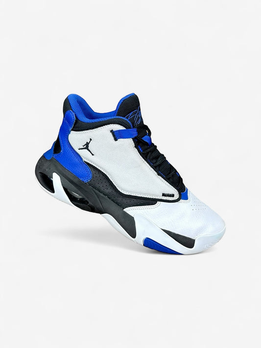 Nike Air Jordan Max Aura 4 (37.5)
