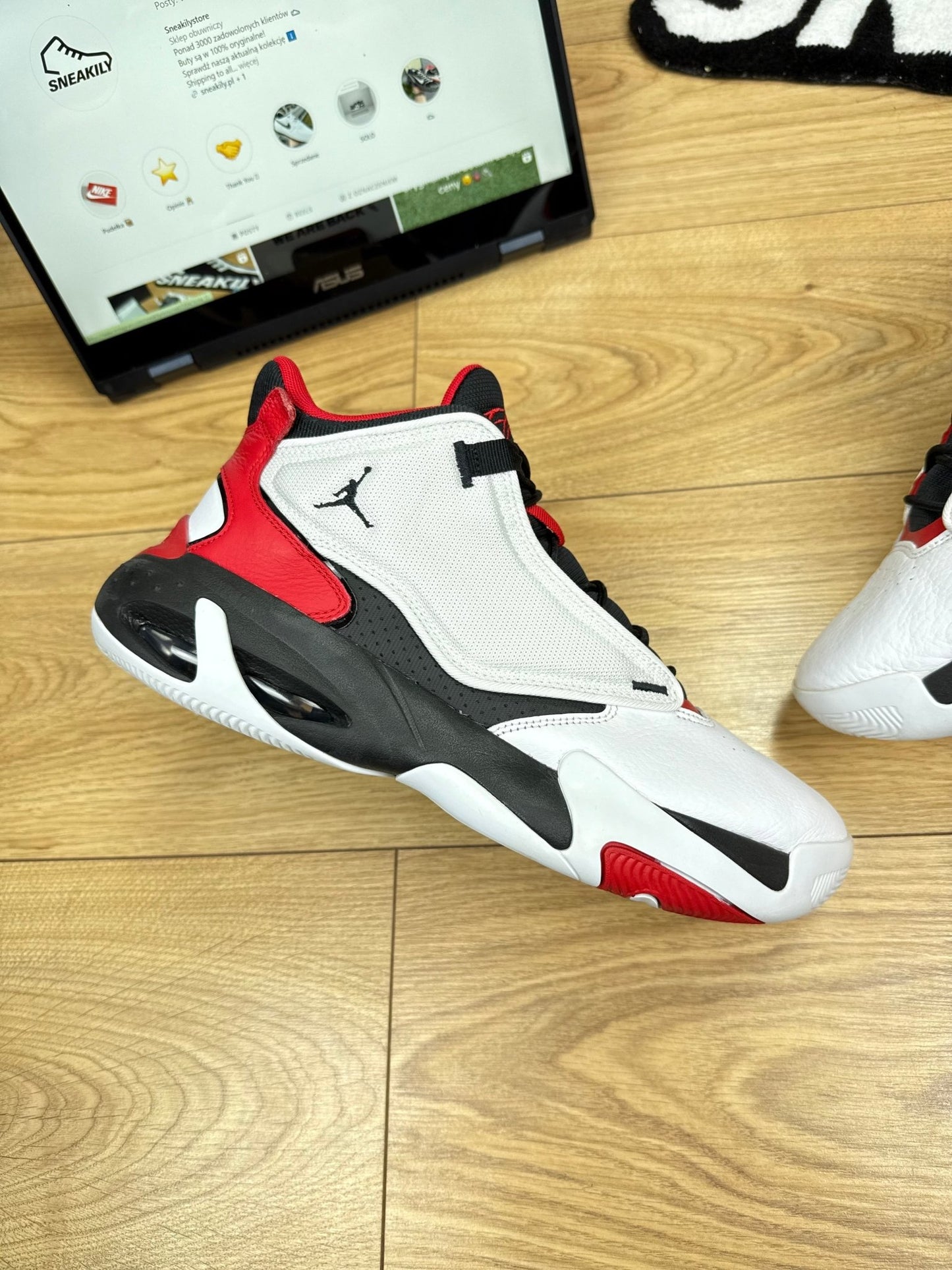Nike Air Jordan Max Aura 4 (45.5)
