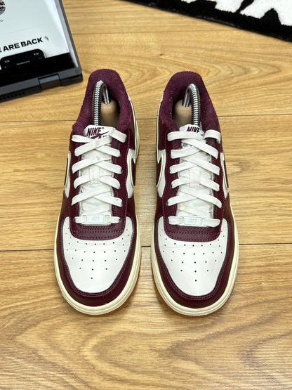 Nike Air Force 1 Low (37.5)