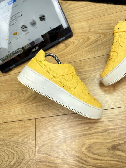 Nike Air Force 1 Sage (37.5)