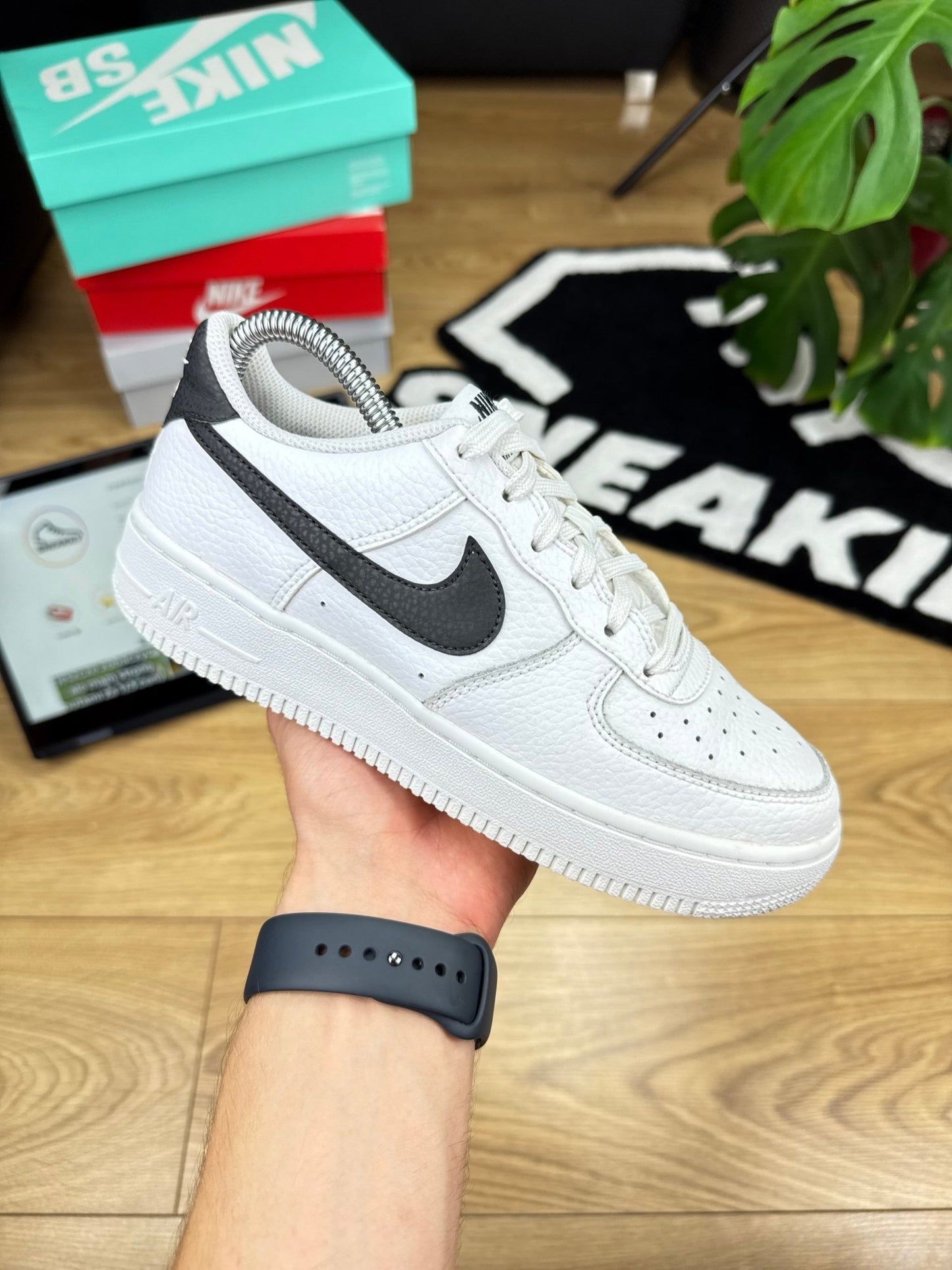 Nike Air Force 1 Low (36.5)