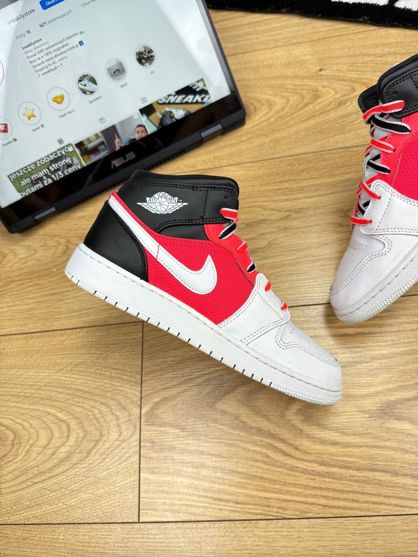 Nike Air Jordan 1 Mid (38)