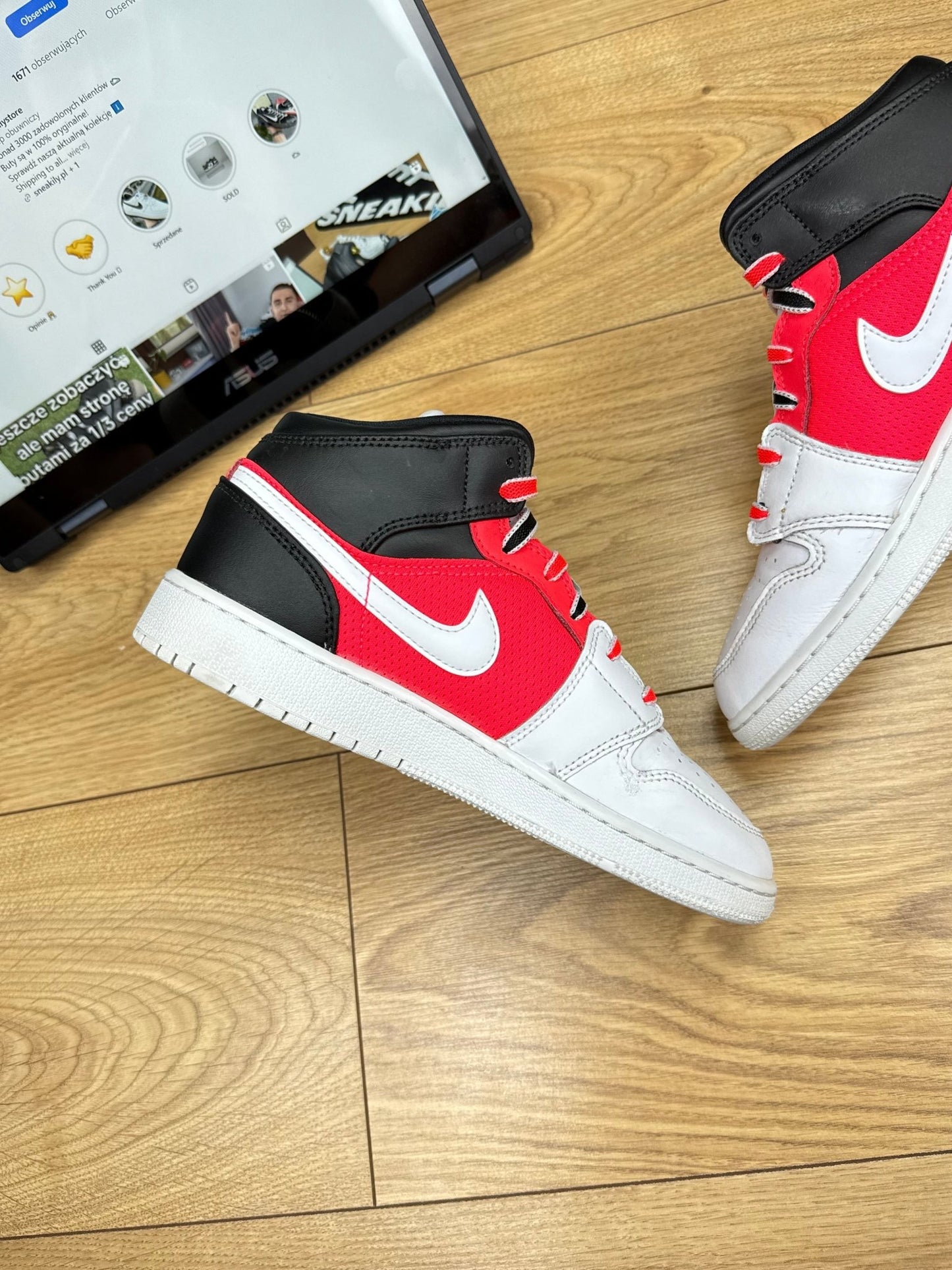 Nike Air Jordan 1 Mid (38)