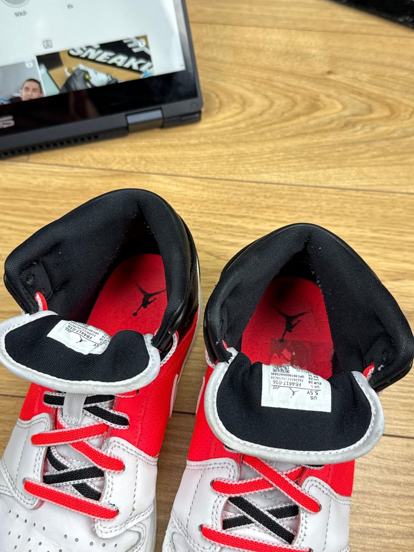 Nike Air Jordan 1 Mid (38)