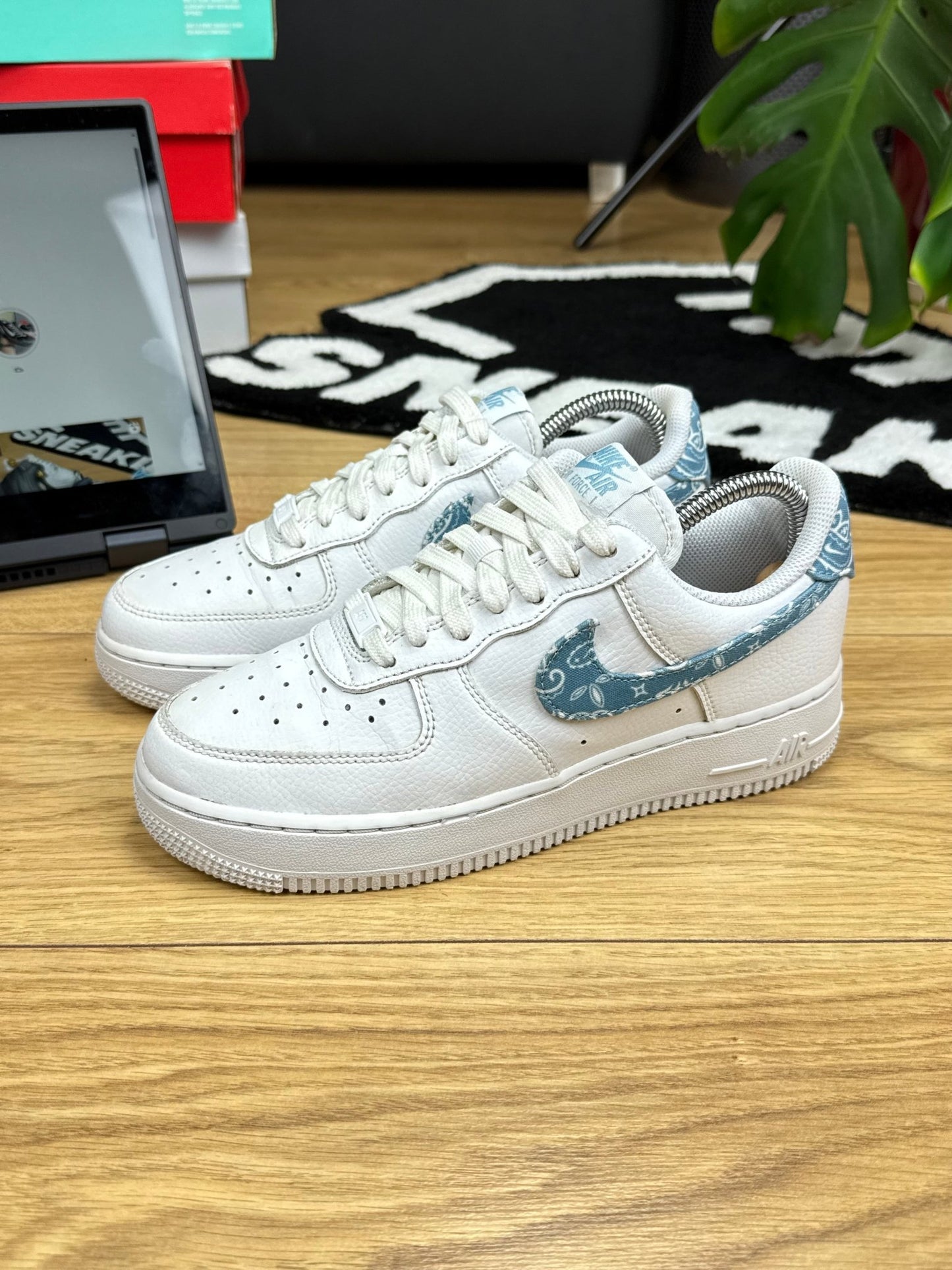 Nike Air Force 1 Low (38.5)