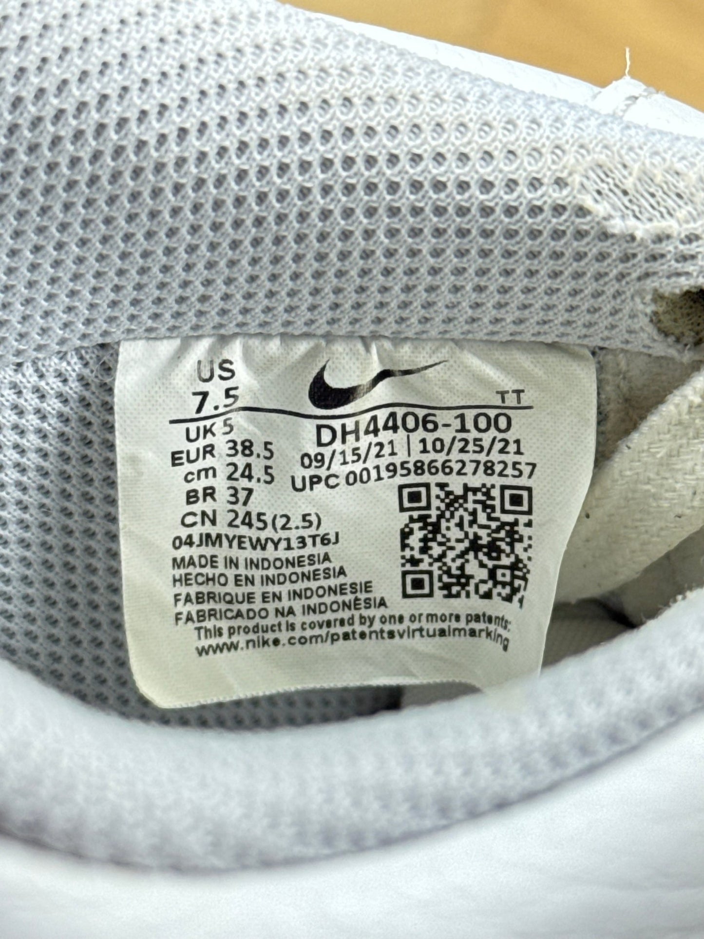 Nike Air Force 1 Low (38.5)