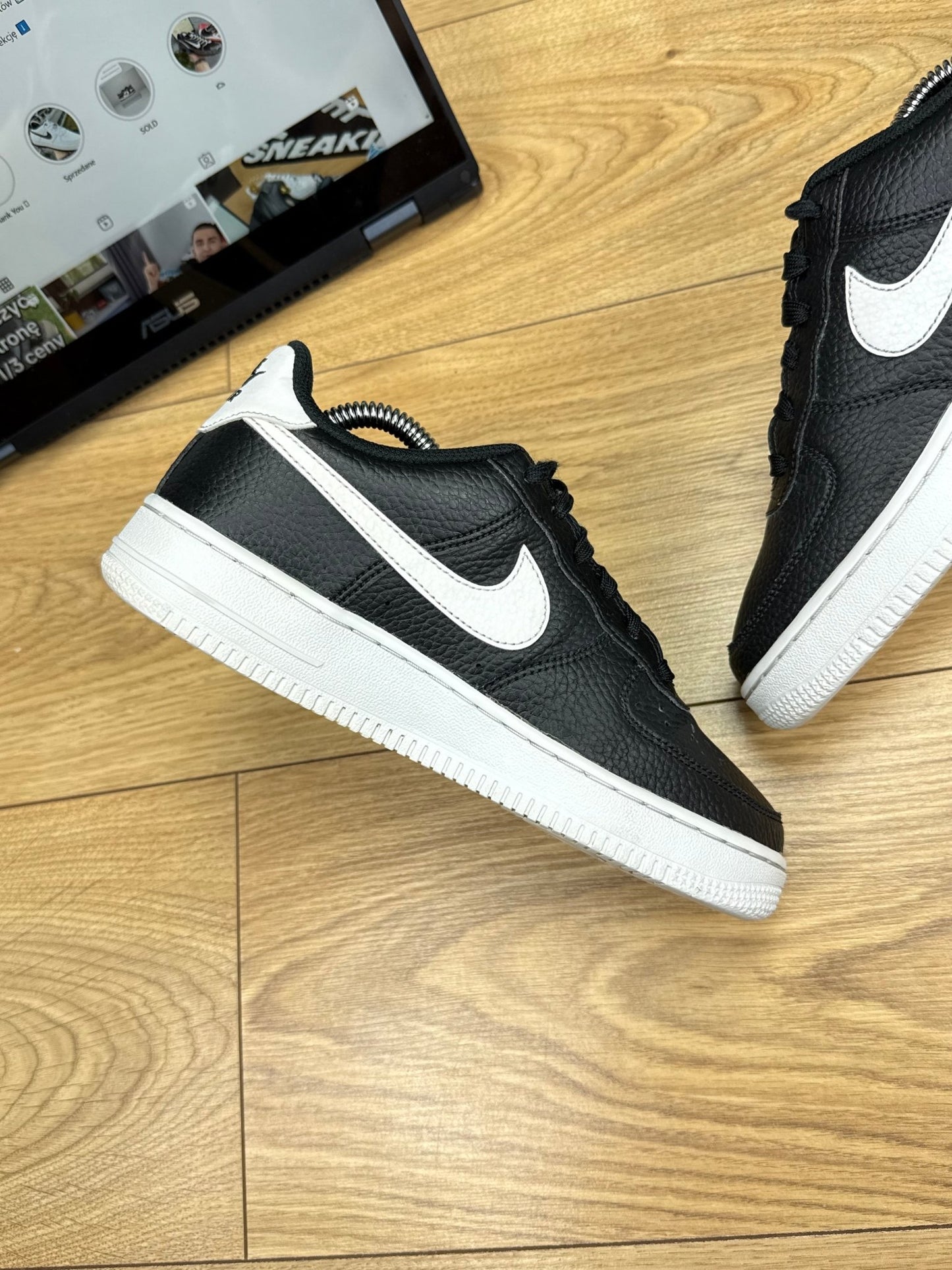 Nike Air Force 1 Low (37.5)