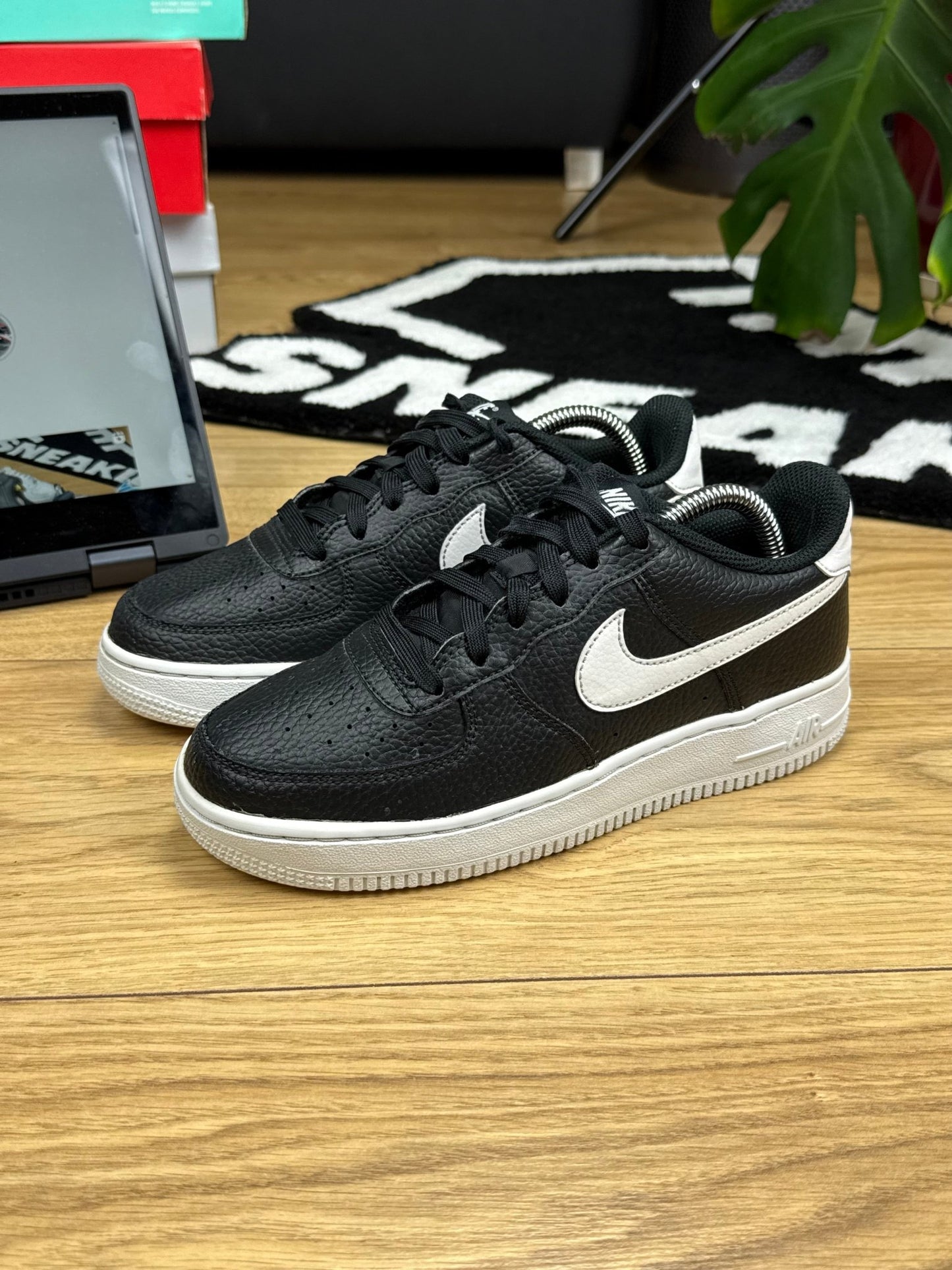 Nike Air Force 1 Low (37.5)