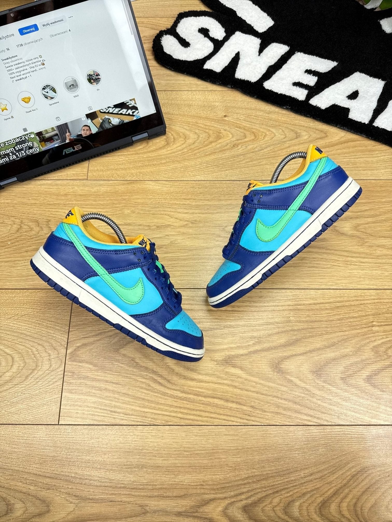 Nike Dunk Low All-Star 2023 — buty sportowe damskie w dobrym stanie rozmiar 37.5, widok z góry na zewnętrzną stronę butów