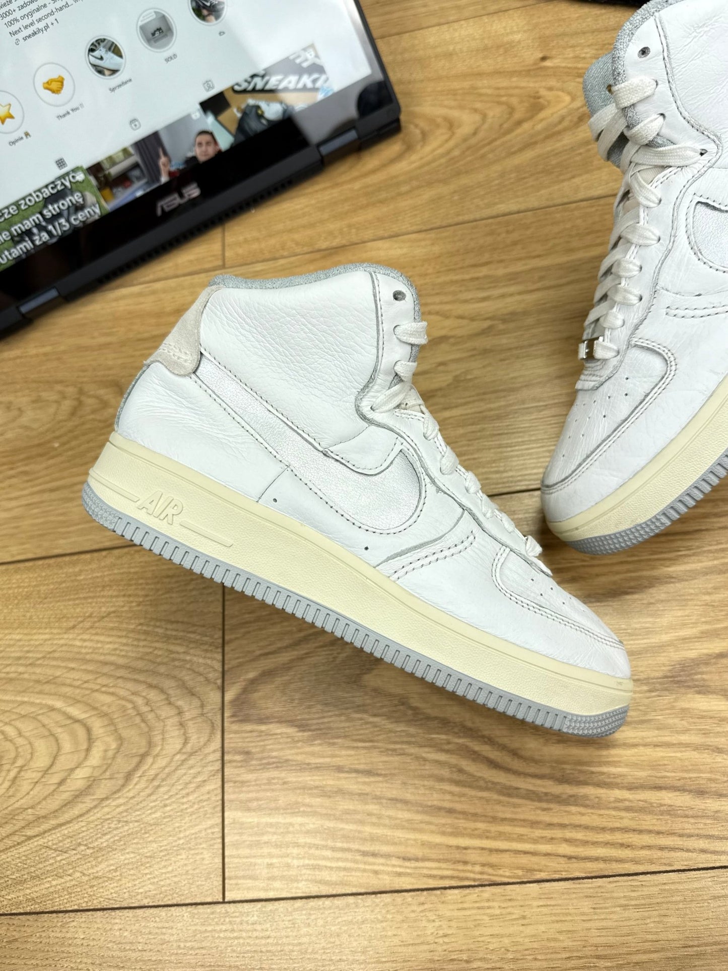 Nike Air Force 1 Mid (37.5)