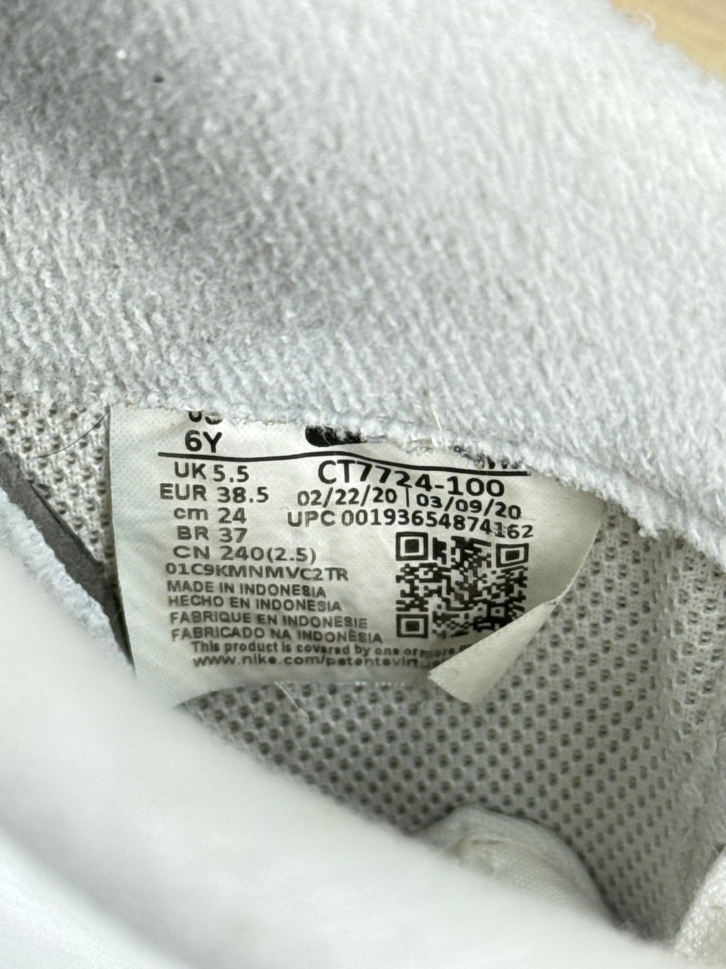 Nike Air Force 1 Low (38.5)