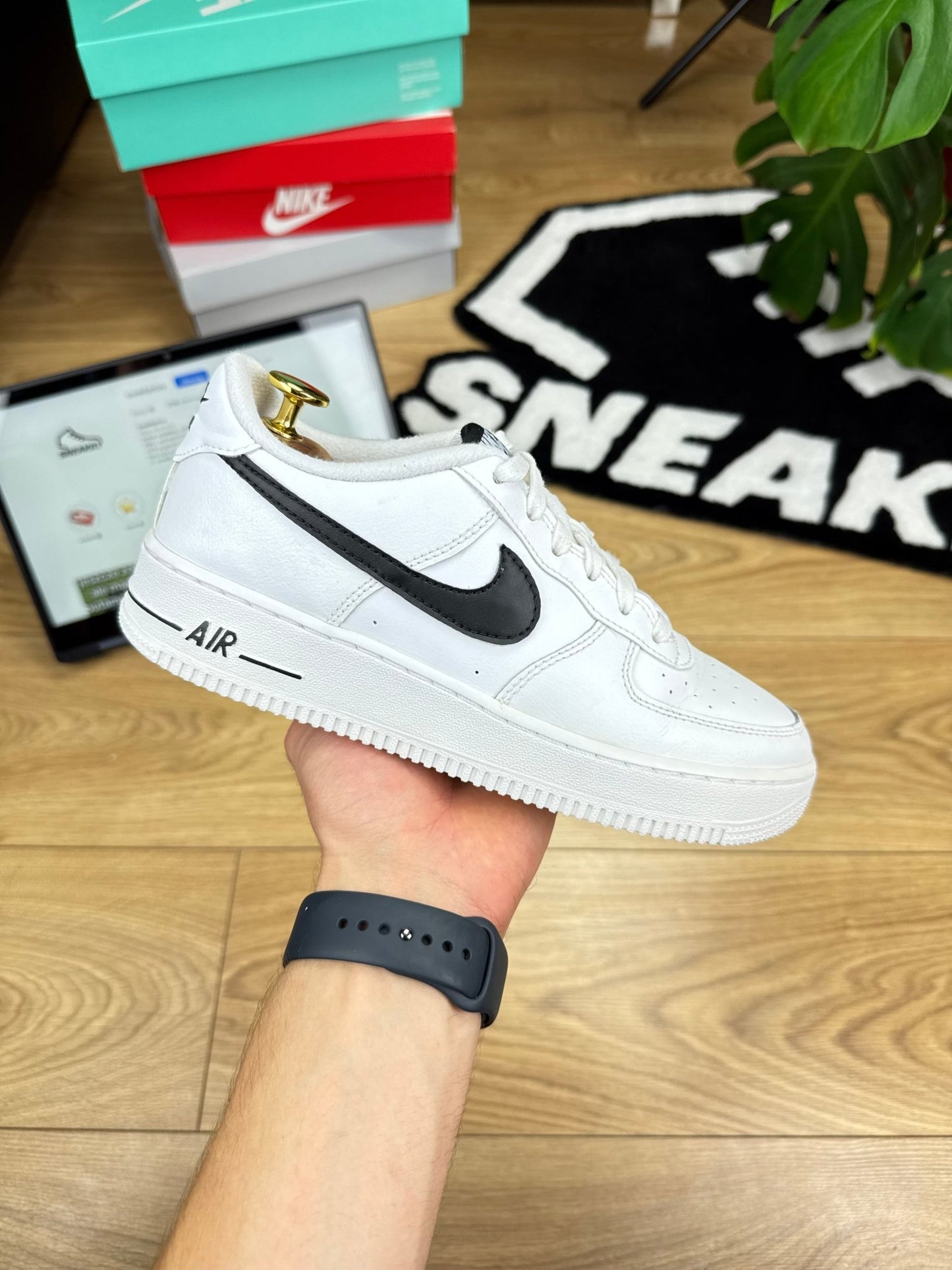 Nike Air Force 1 Low (38.5)