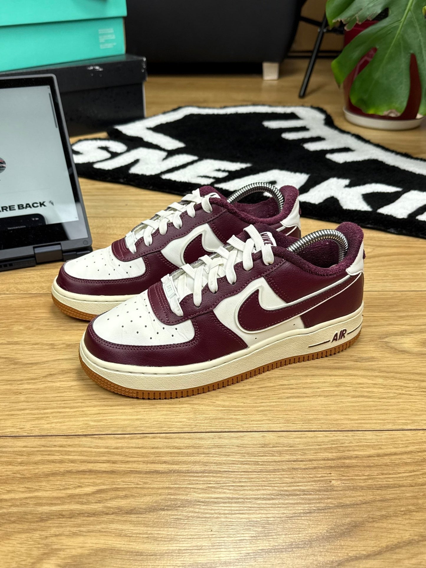 Nike Air Force 1 Low (37.5)